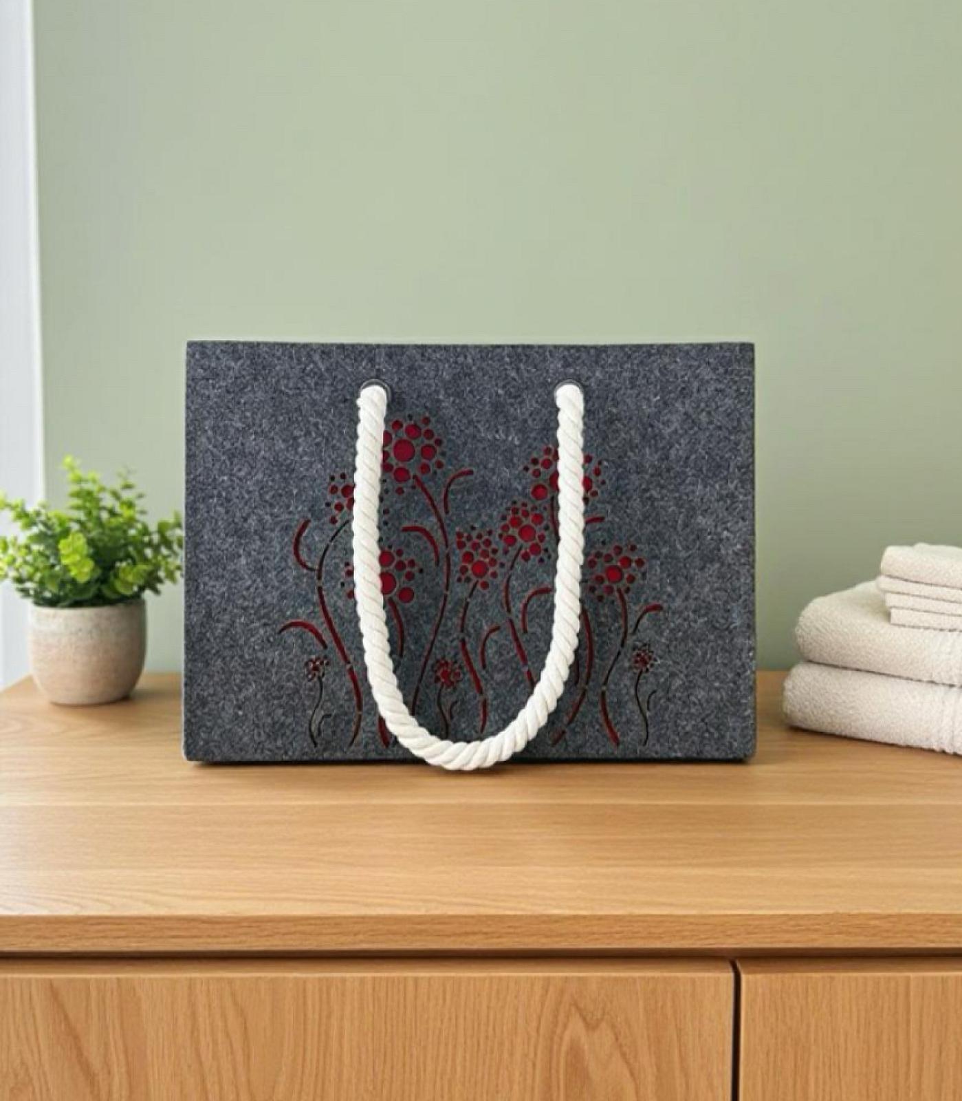 Шопер з фетру двошаровий, колекція «Квіти» — міцні м’які ручки, M/L, з кишенями і блискавкою