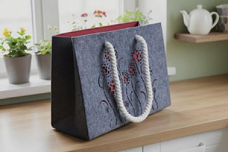 Шопер з фетру двошаровий, колекція «Квіти» — міцні м’які ручки, M/L, з кишенями і блискавкою