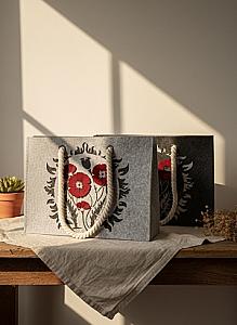 Шопер з фетру двошаровий, колекція «Маки» — міцні м’які ручки, M/L, з кишенями і блискавкою