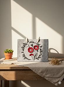 Шопер з фетру двошаровий, колекція «Маки» — міцні м’які ручки, M/L, з кишенями і блискавкою