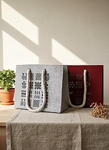 Шопер з фетру двошаровий, колекція «Пташка» — міцні м’які ручки, M/L, з кишенями і блискавкою