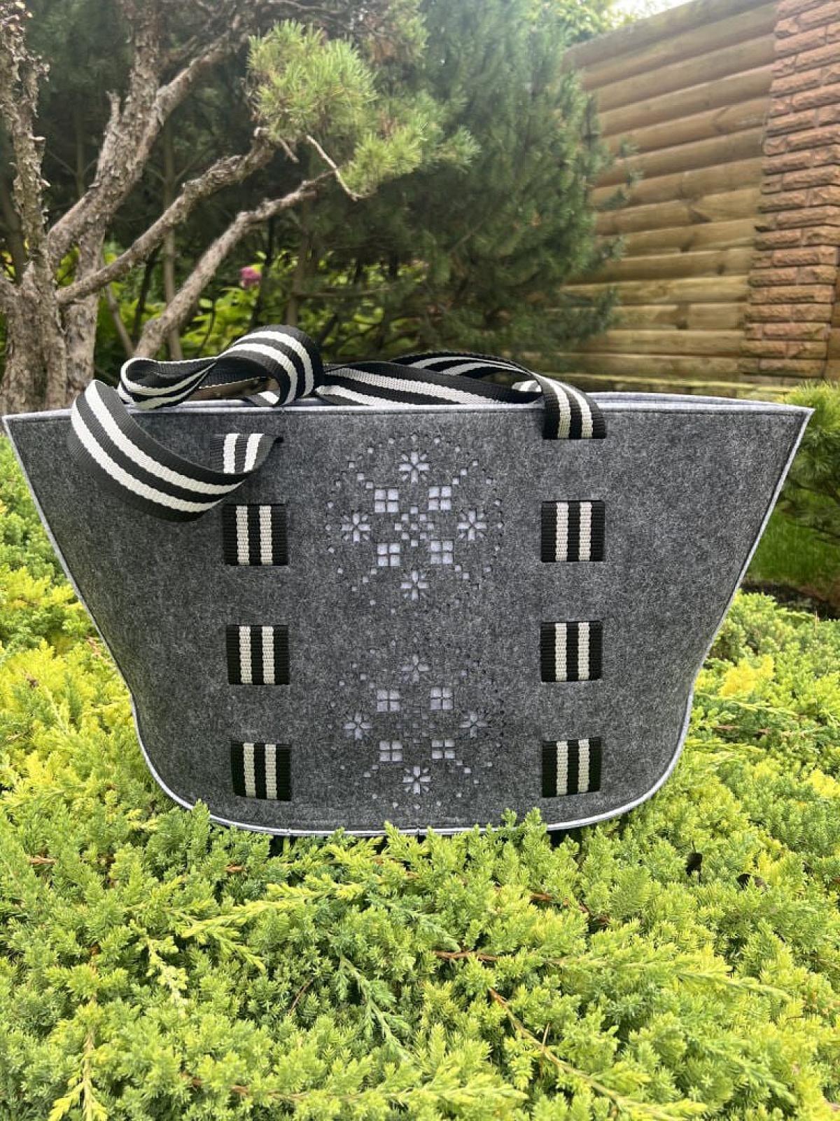 Шопер з фетру двошаровий, колекція «Оберіг» — міцні м’які ручки, M/L, з кишенями і блискавкою