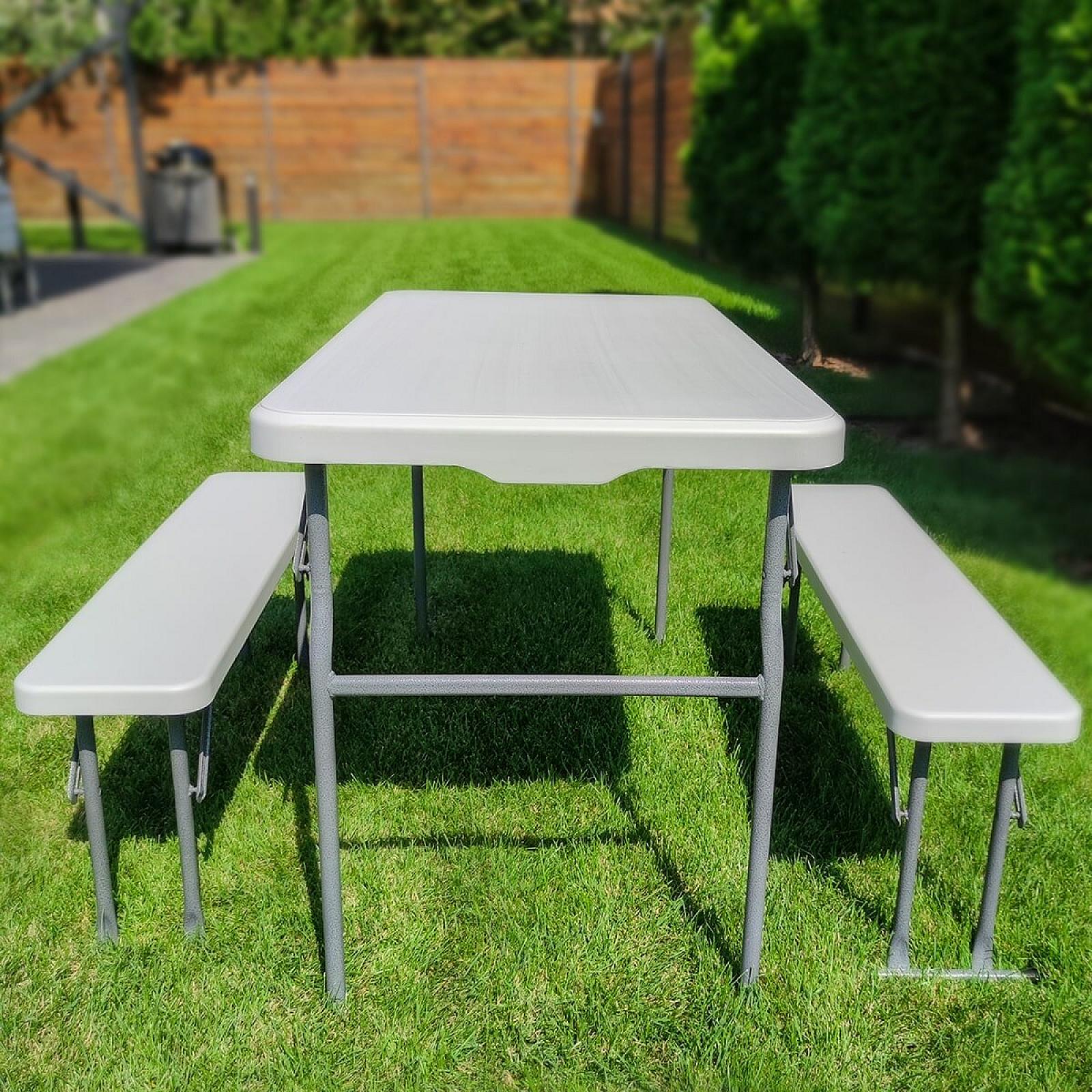 Набір садової мебелі (стіл і 2 лави)