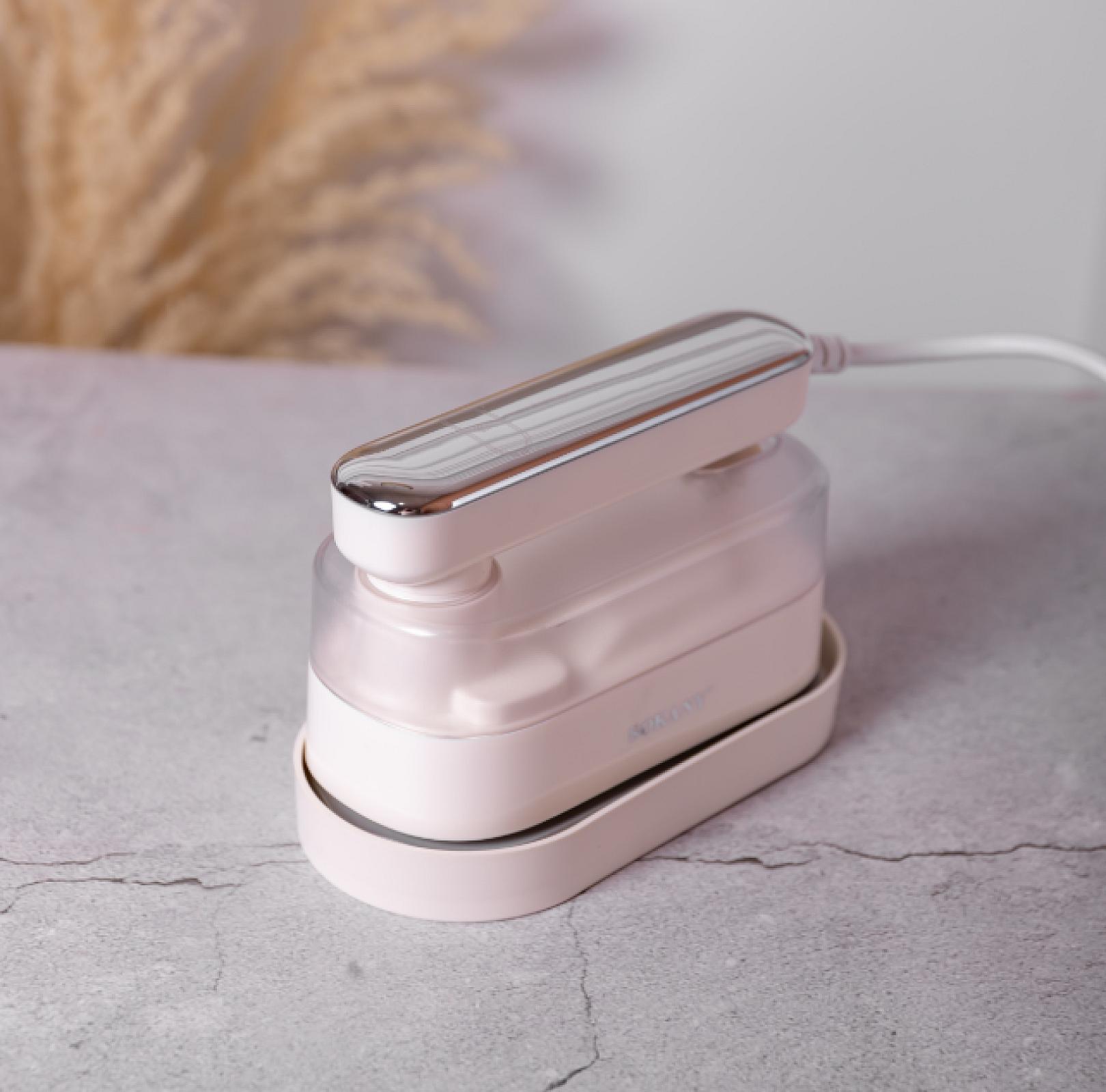 Дорожня праска SOKANY SK-11045 з керамічною підошвою, білий