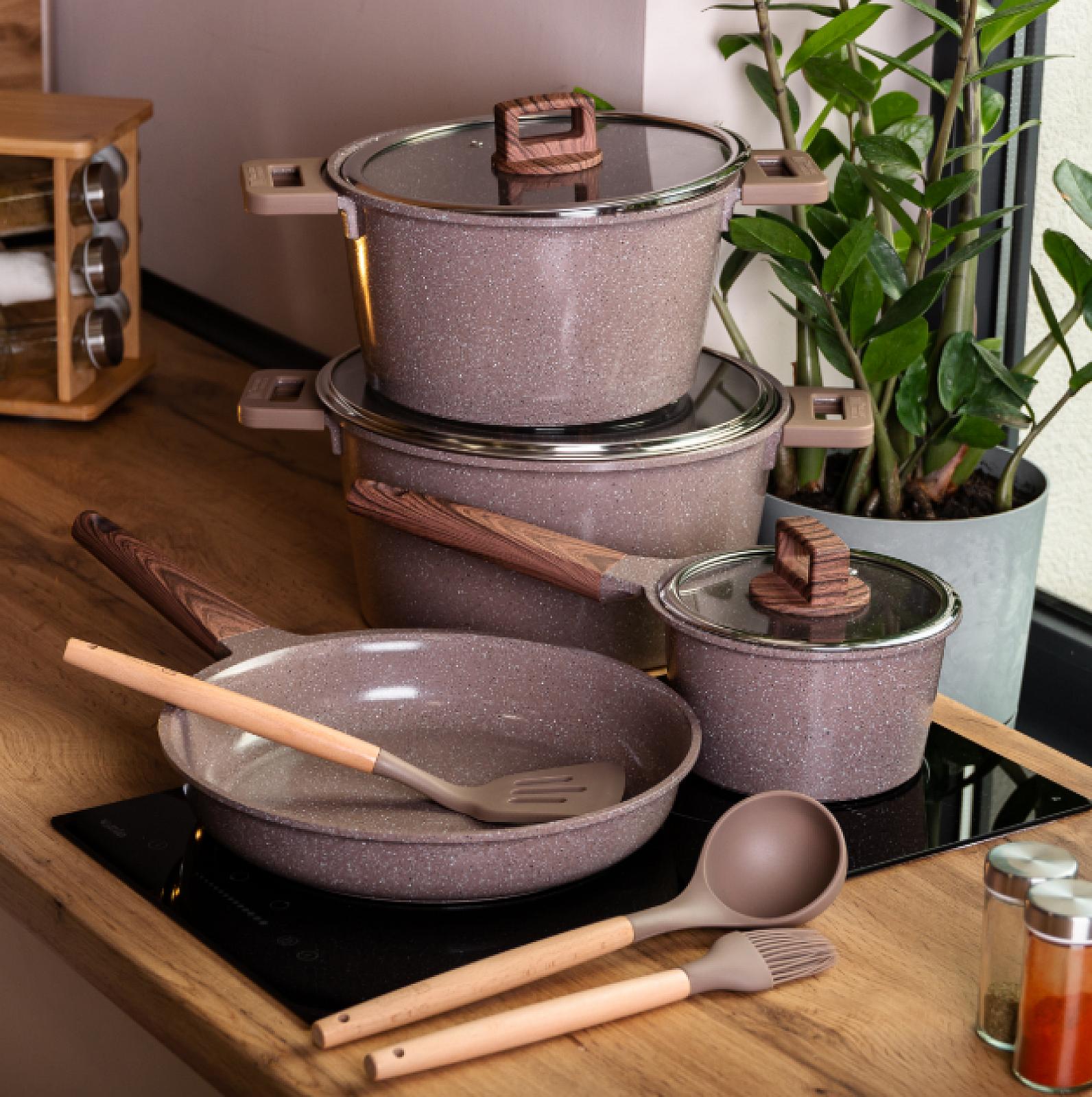 Набір посуду MGC 7 предметів з антипригарним покриттям 1,6/2/5,3/7 л, кавовий