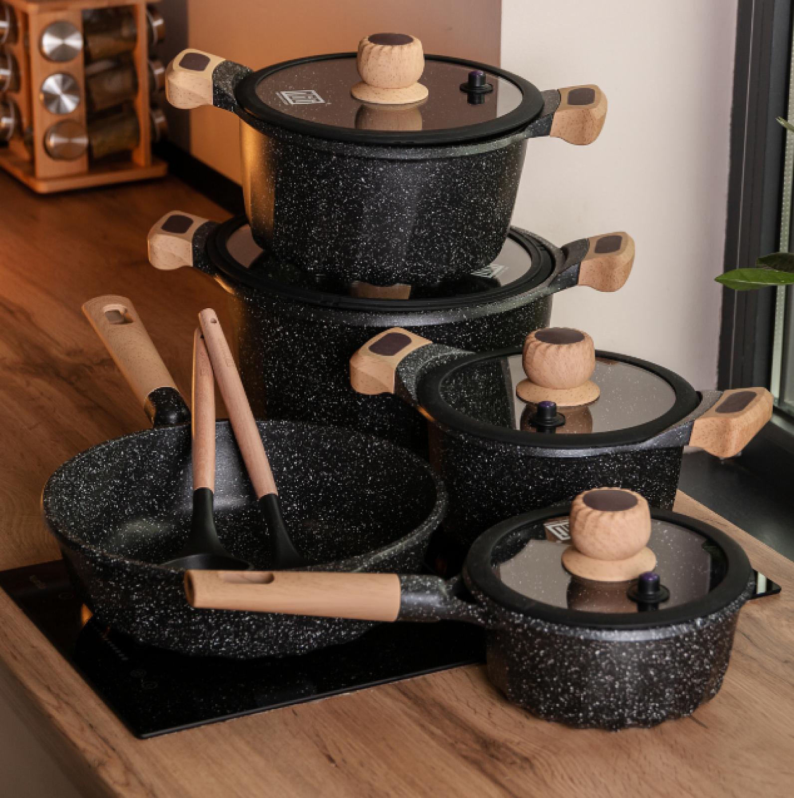 Набір посуду MGC 8 предметів з антипригарним покриттям 1,9/2/3/3,2/5,3 л, чорний