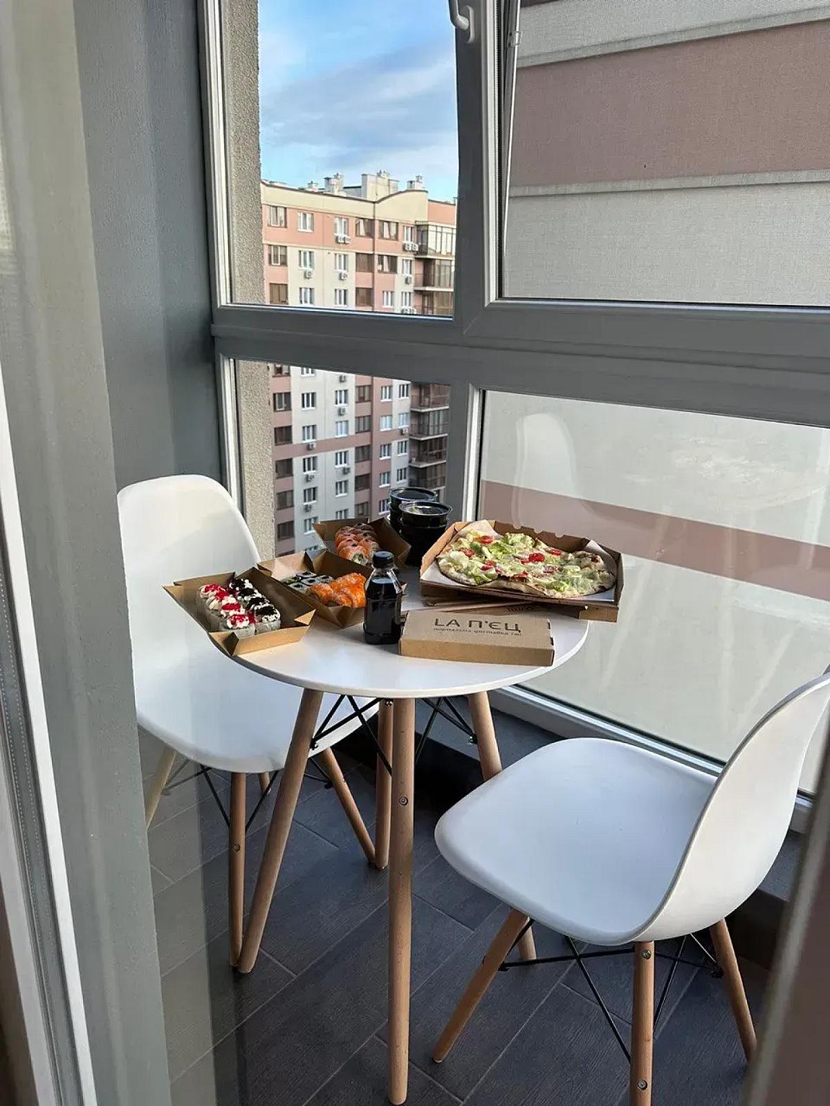 Стіл обідній круглий Bonro В-957-600 білий