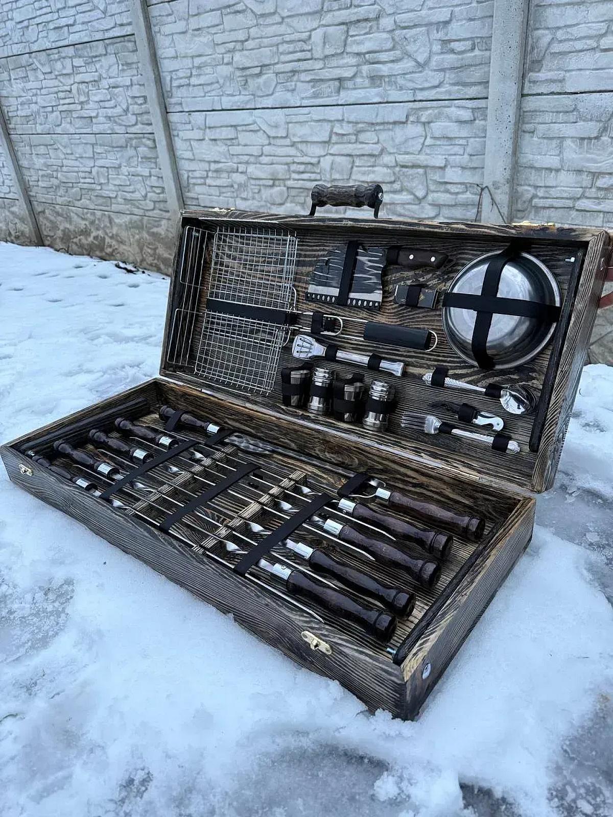 Дерев'яний кейс "МАСИВ": набір шампурів