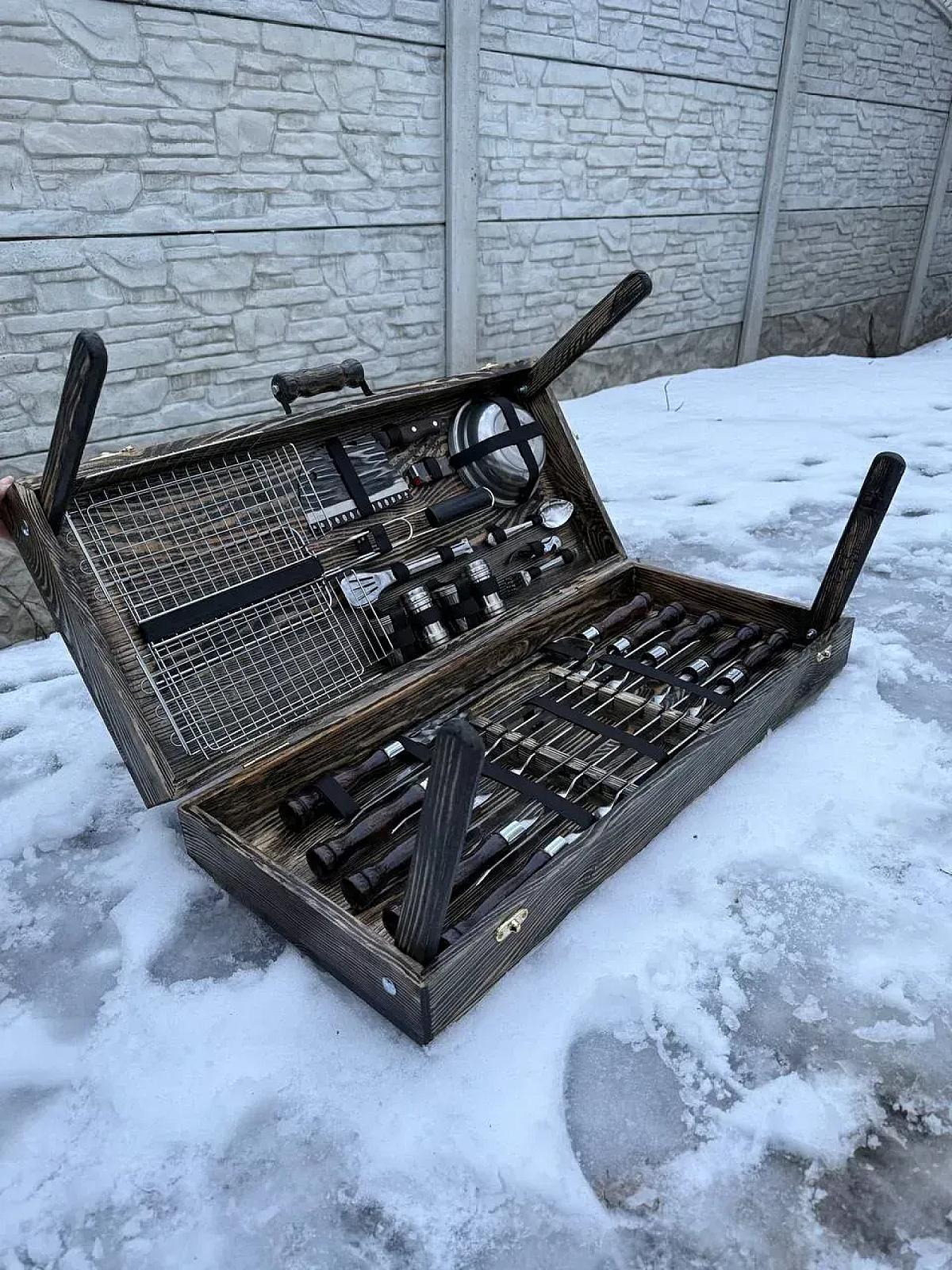 Дерев'яний кейс "МАСИВ": набір шампурів