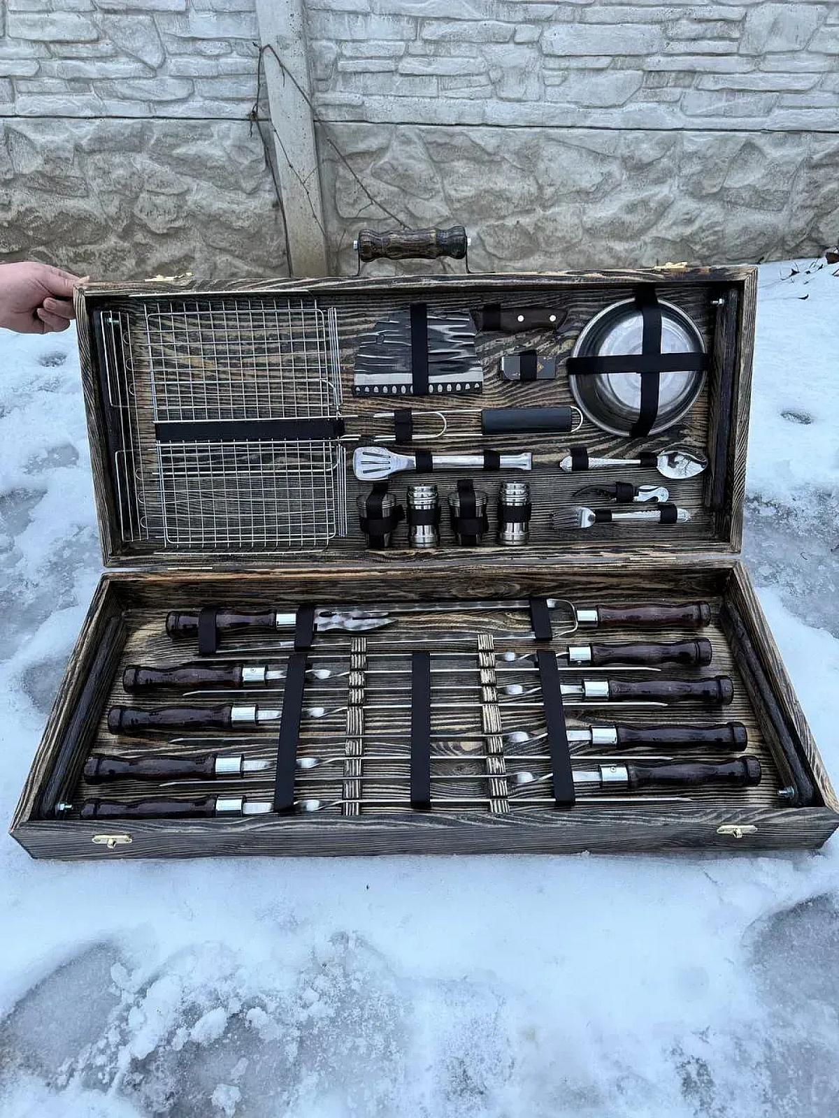 Дерев'яний кейс "МАСИВ": набір шампурів