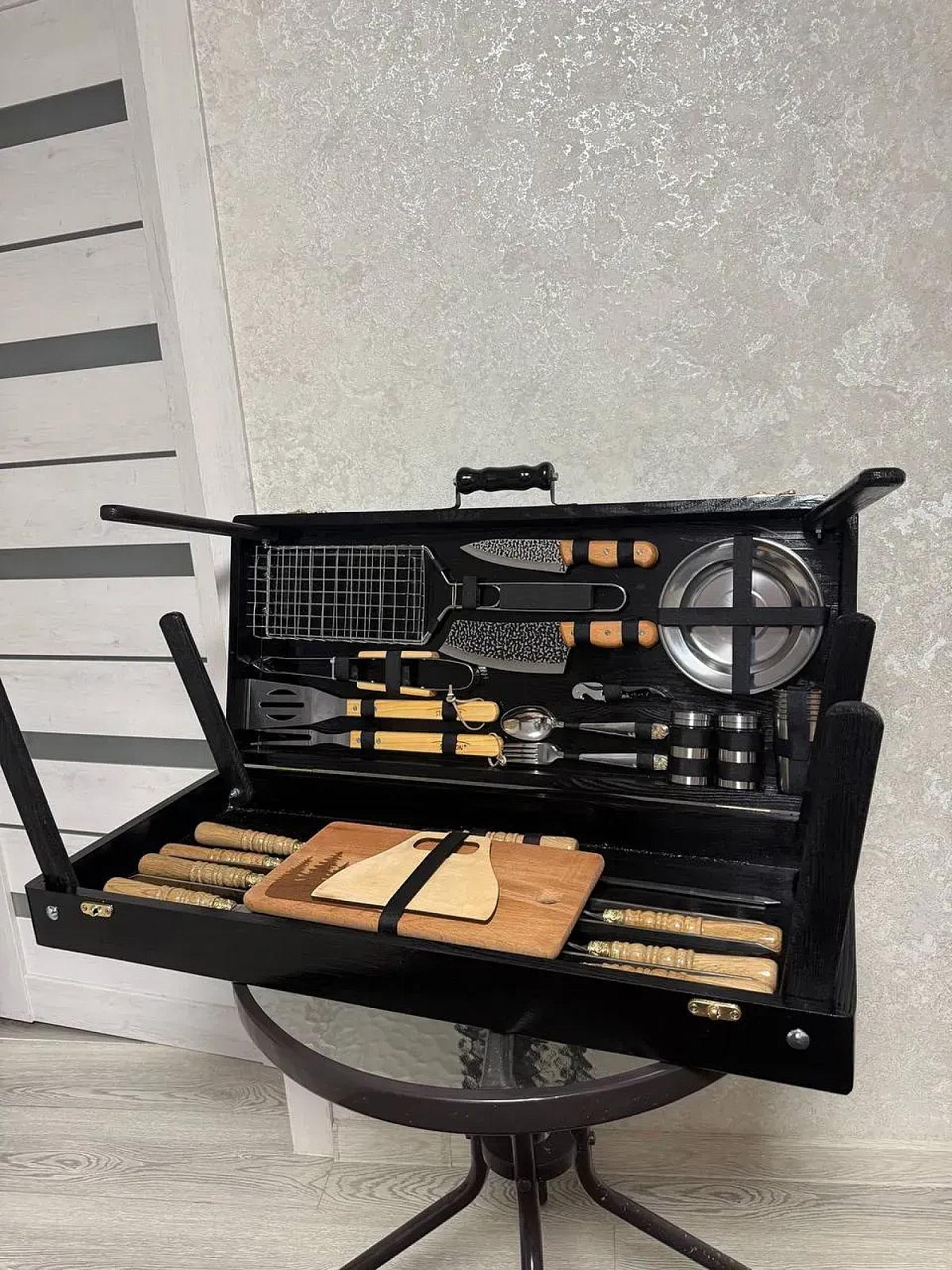 Дерев'яний кейс із набором шампурів «КОРОЛЬ ГРИЛЮ»