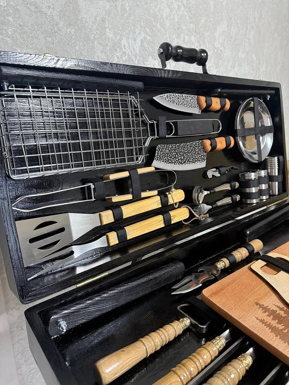 Дерев'яний кейс із набором шампурів «КОРОЛЬ ГРИЛЮ»