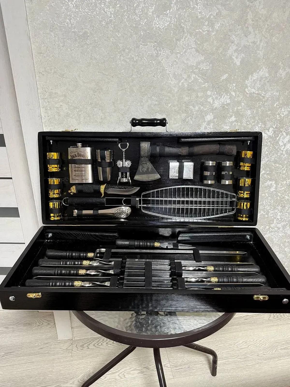 Дерев'яний кейс "50-й КАЛІБР" із набором шампурів