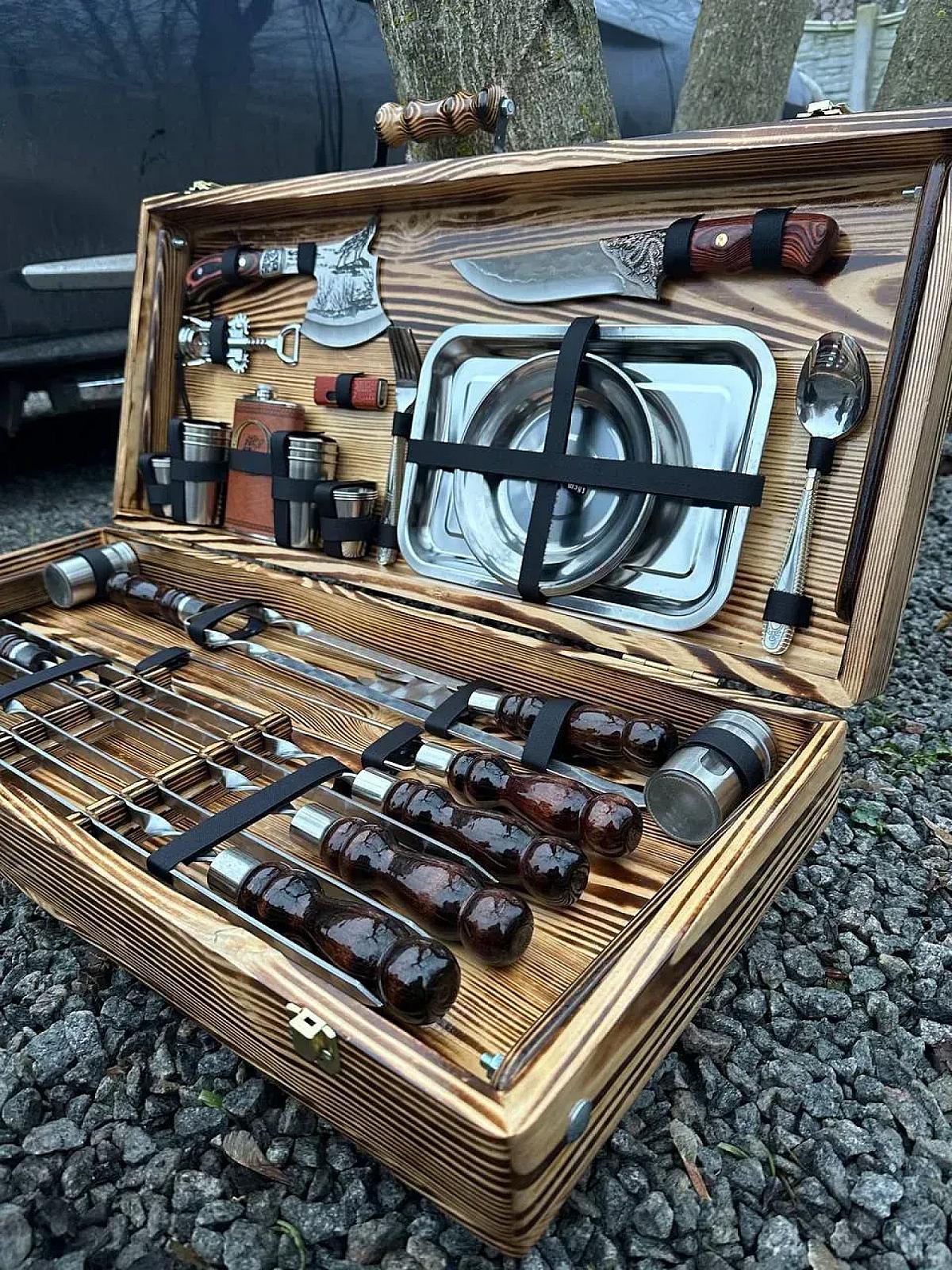 Дерев'яний кейс із набором шампурів «ХОРТИЦЯ»