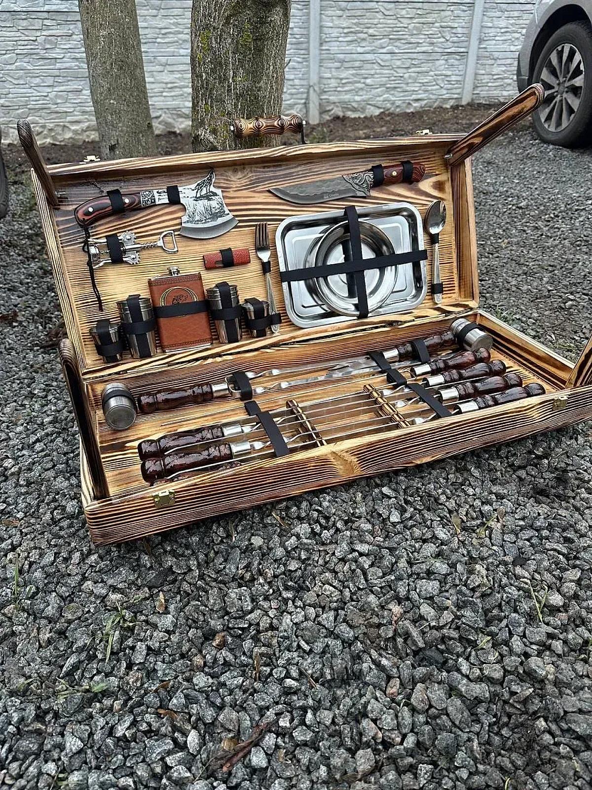 Дерев'яний кейс із набором шампурів «ХОРТИЦЯ»