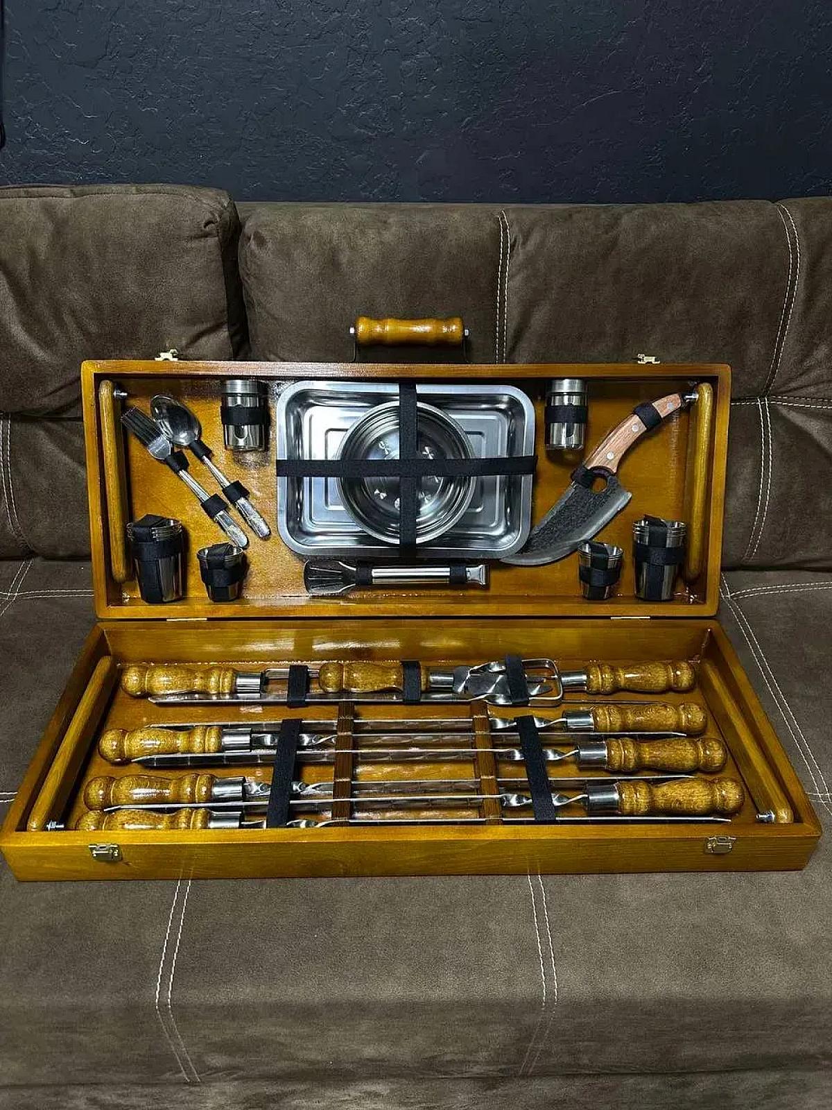 "Каштановий SET" у дерев'яному кейсі: набір шампурів