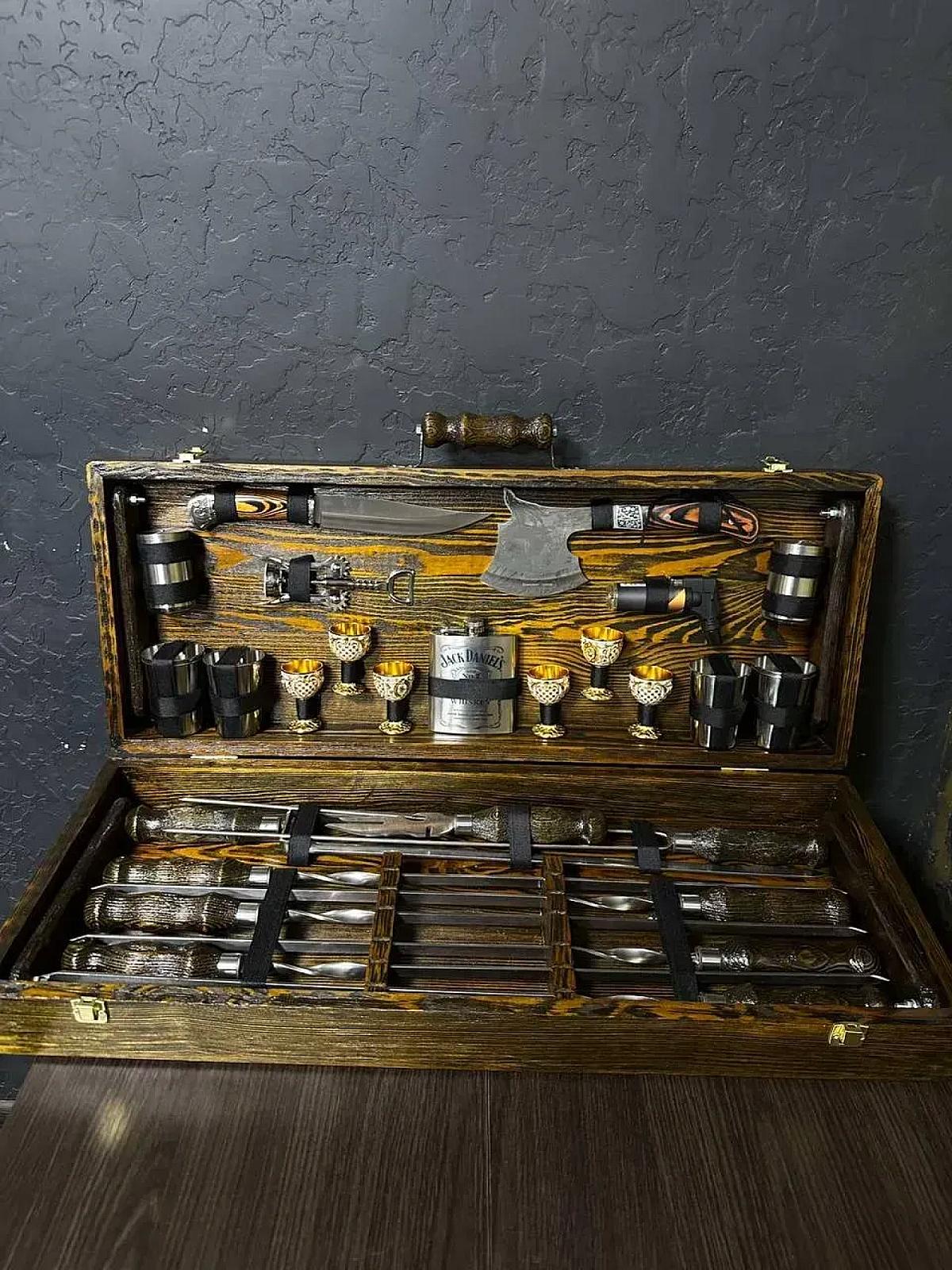 Набір "ТАРЗАН" у дерев'яному кейсі з шампурами