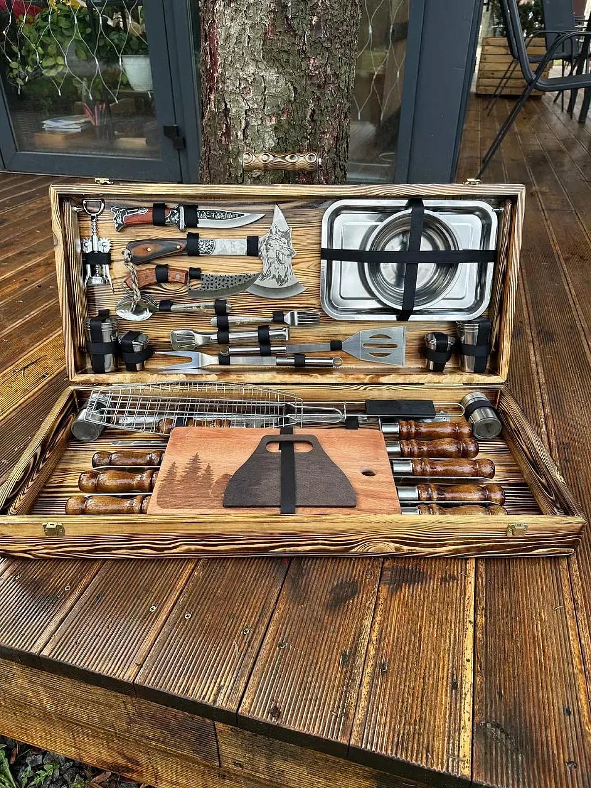 Набір шампурів «NEW Отаман» у кейсі з дерева