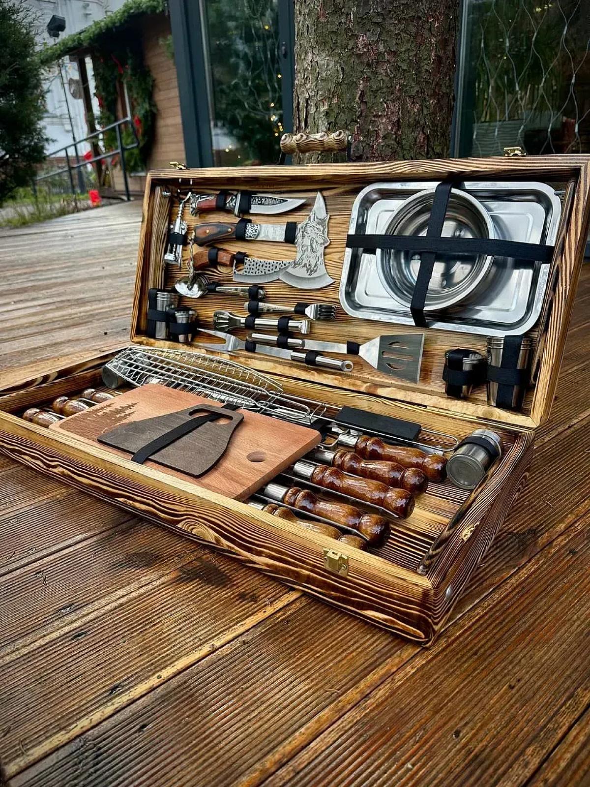 Набір шампурів «NEW Отаман» у кейсі з дерева