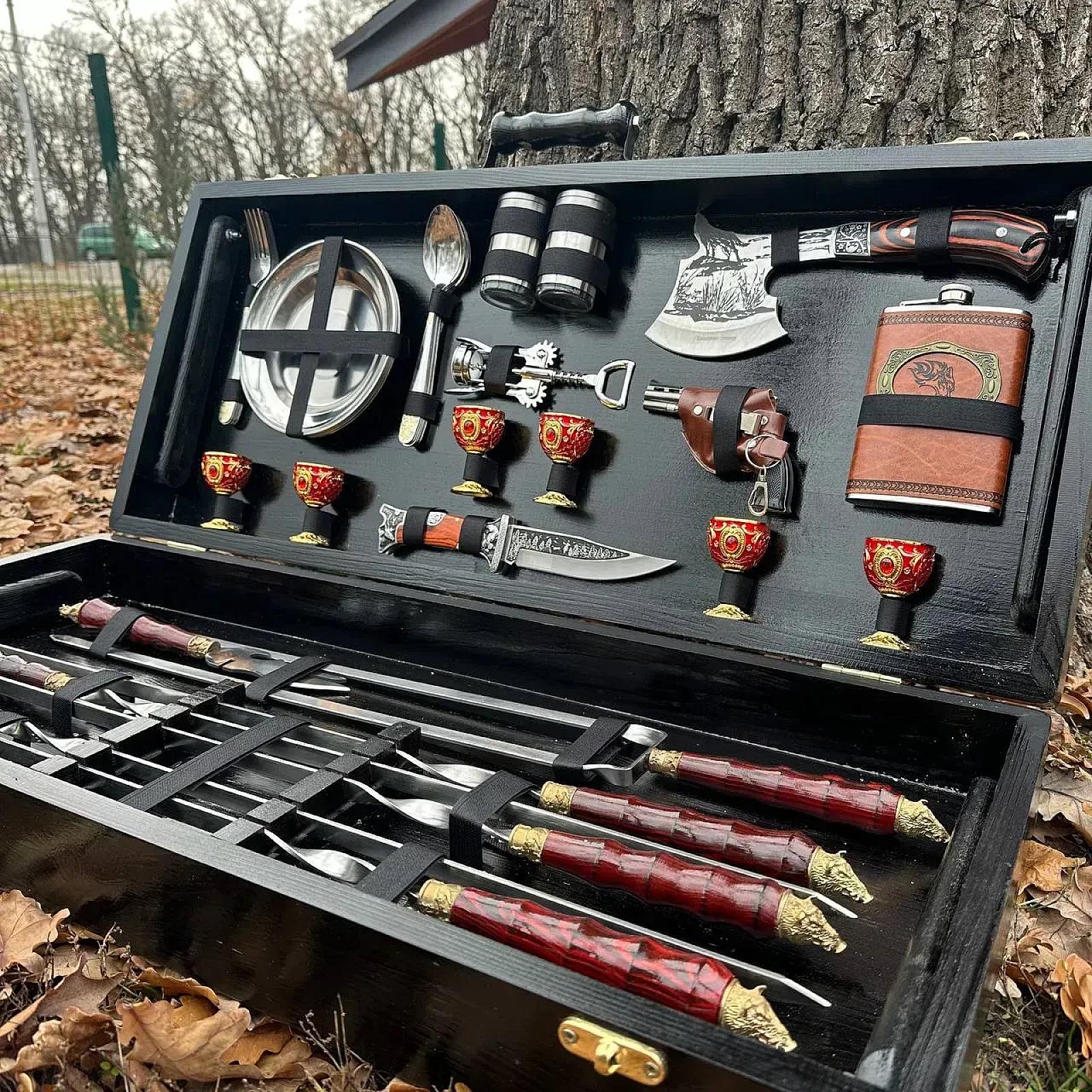 Кейс дерев'яний з набором шампурів «ЧОРНИЙ КНЯЗЬ»