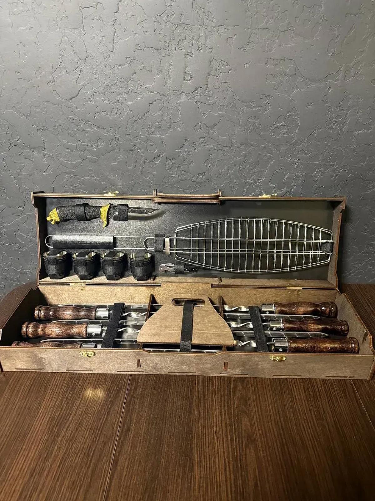 Кейс із фанери "Case-10" з набором шампурів