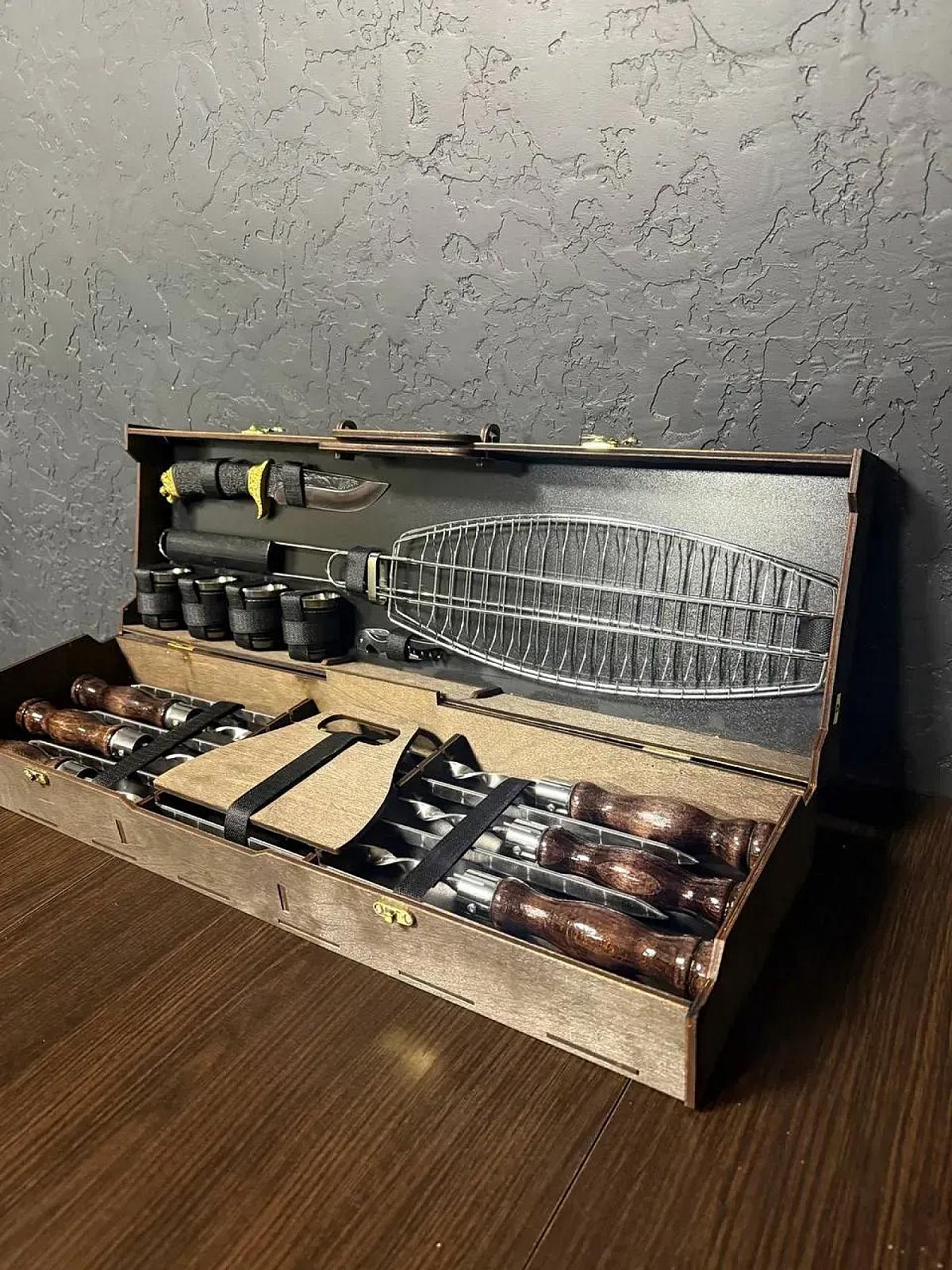 Кейс із фанери "Case-10" з набором шампурів