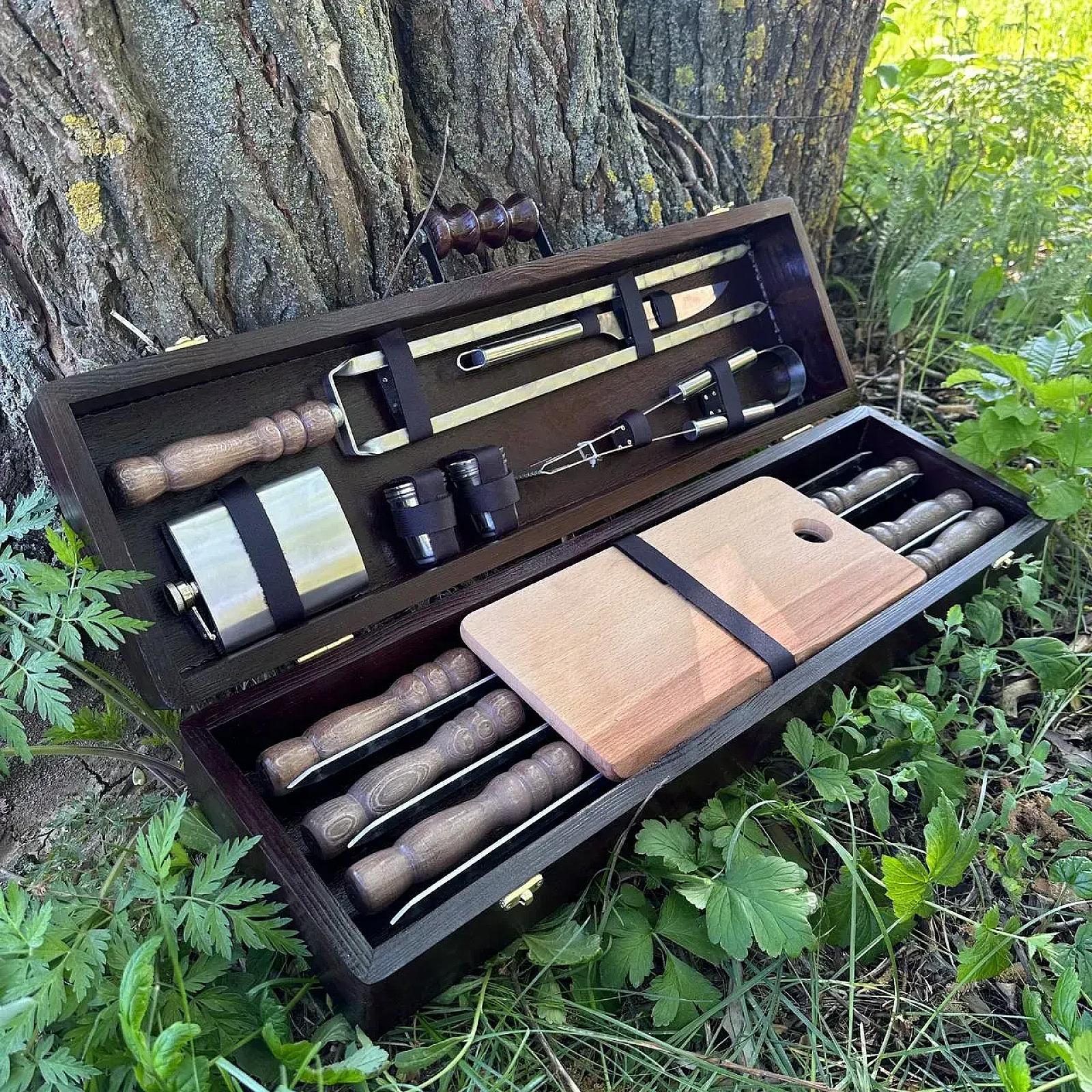 Дерев'яний кейс «ГУДВІН» із набором шампурів