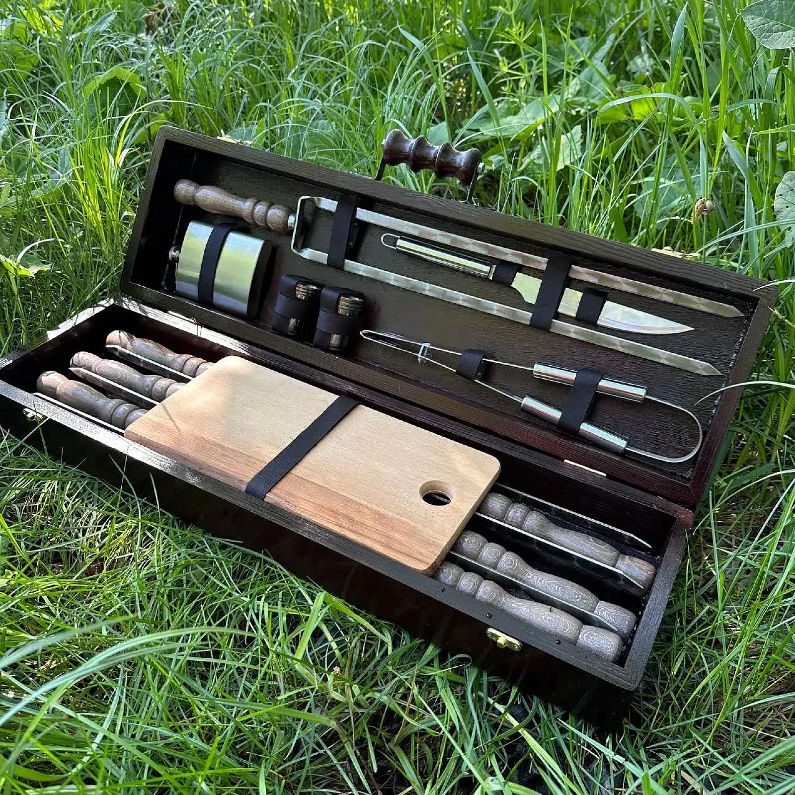 Дерев'яний кейс «ГУДВІН» із набором шампурів