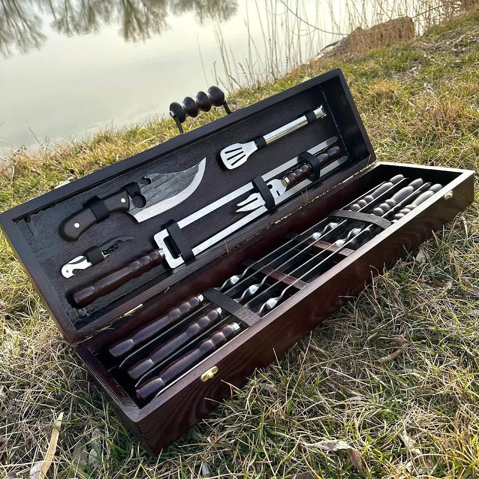 Дерев’яний кейс «ГРЕЙ» з набором шампурів