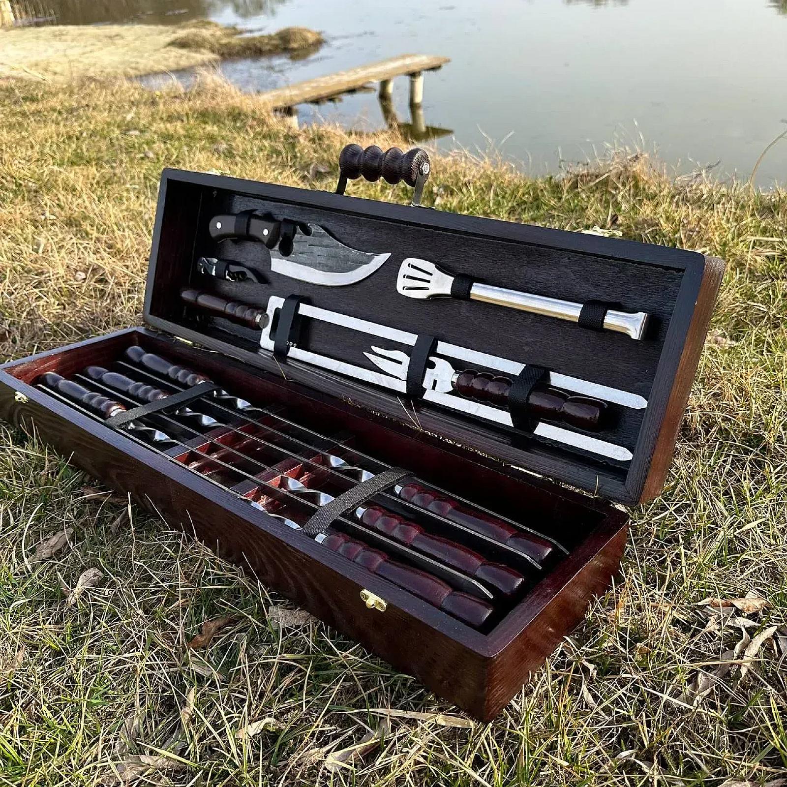 Дерев’яний кейс «ГРЕЙ» з набором шампурів