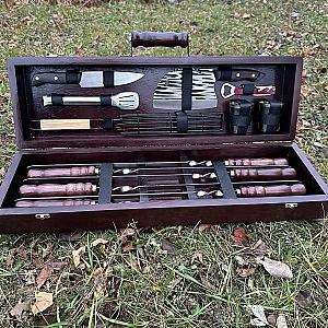 Дерев’яний кейс «ГРИЗЛІ» з набором шампурів