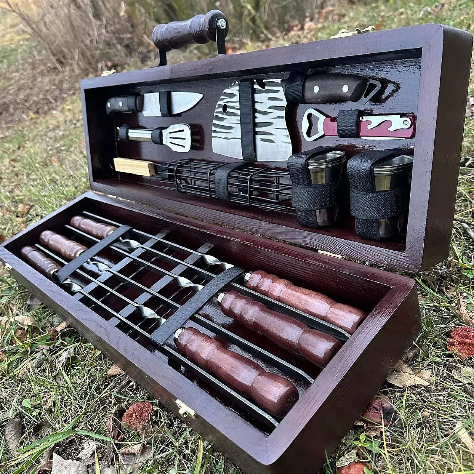 Дерев’яний кейс «ГРИЗЛІ» з набором шампурів