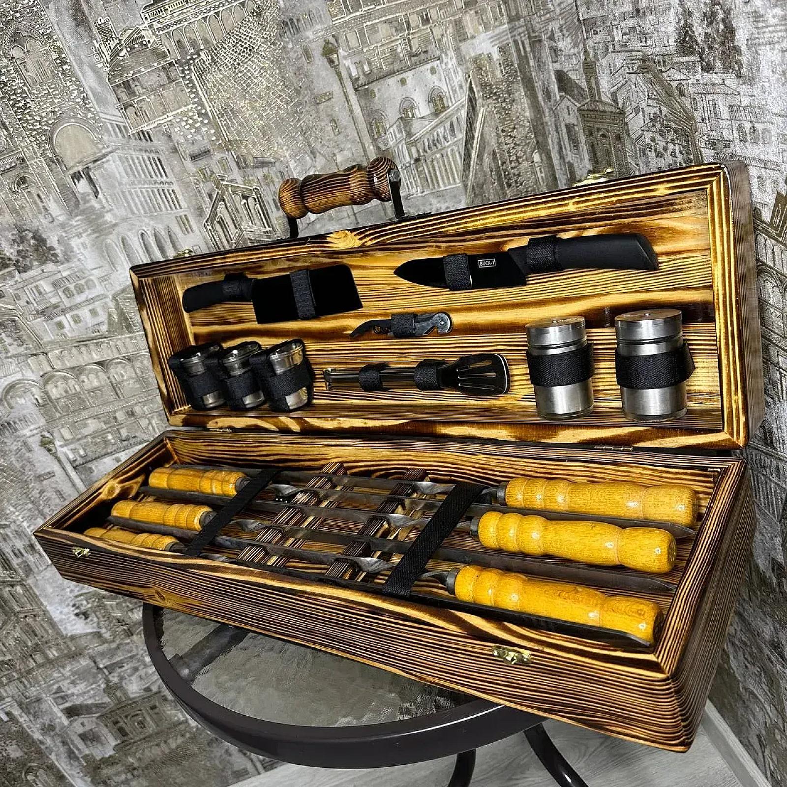 Дерев'яний кейс із набором шампурів "БРУНО"