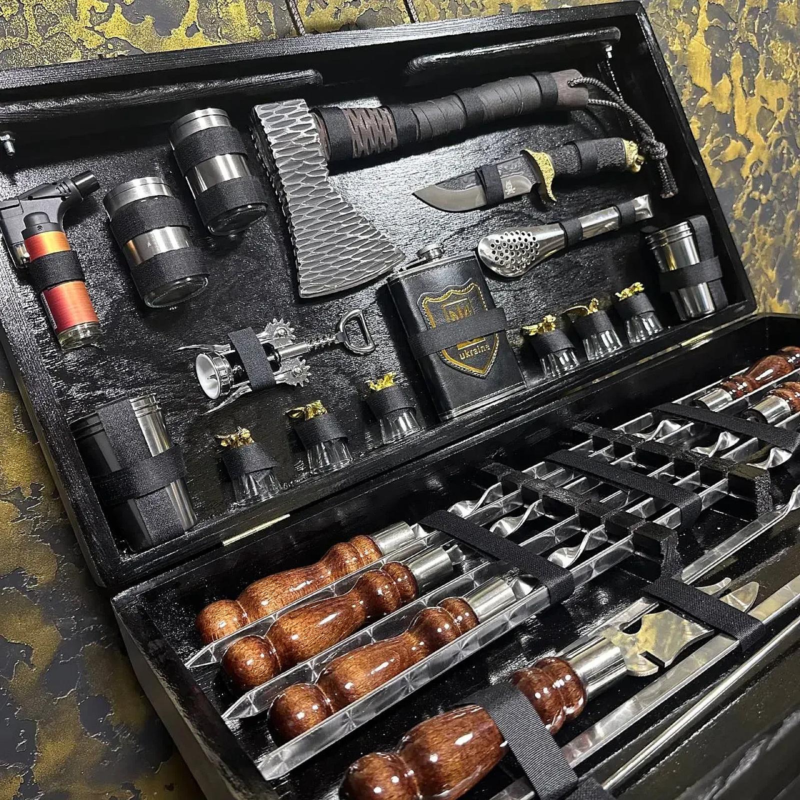 Набір шампурів «ІДЕАЛ» у дерев'яному кейсі