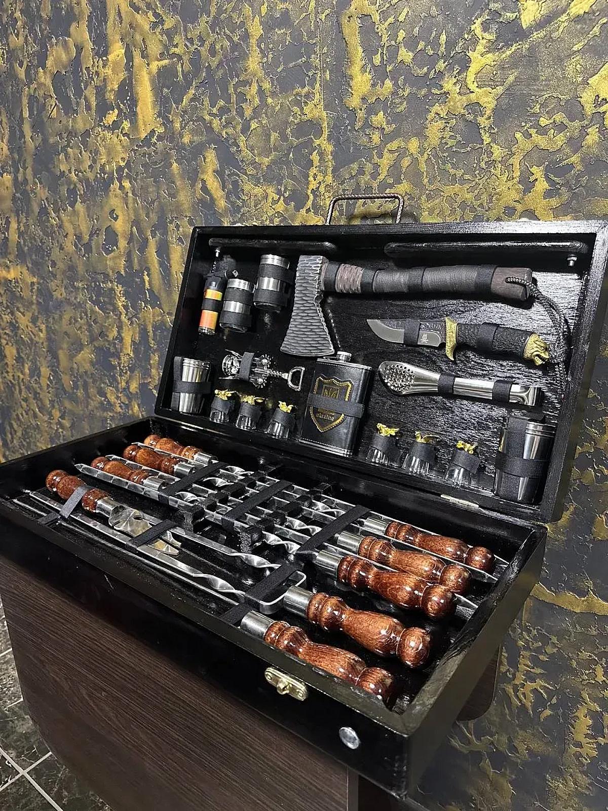 Набір шампурів «ІДЕАЛ» у дерев'яному кейсі