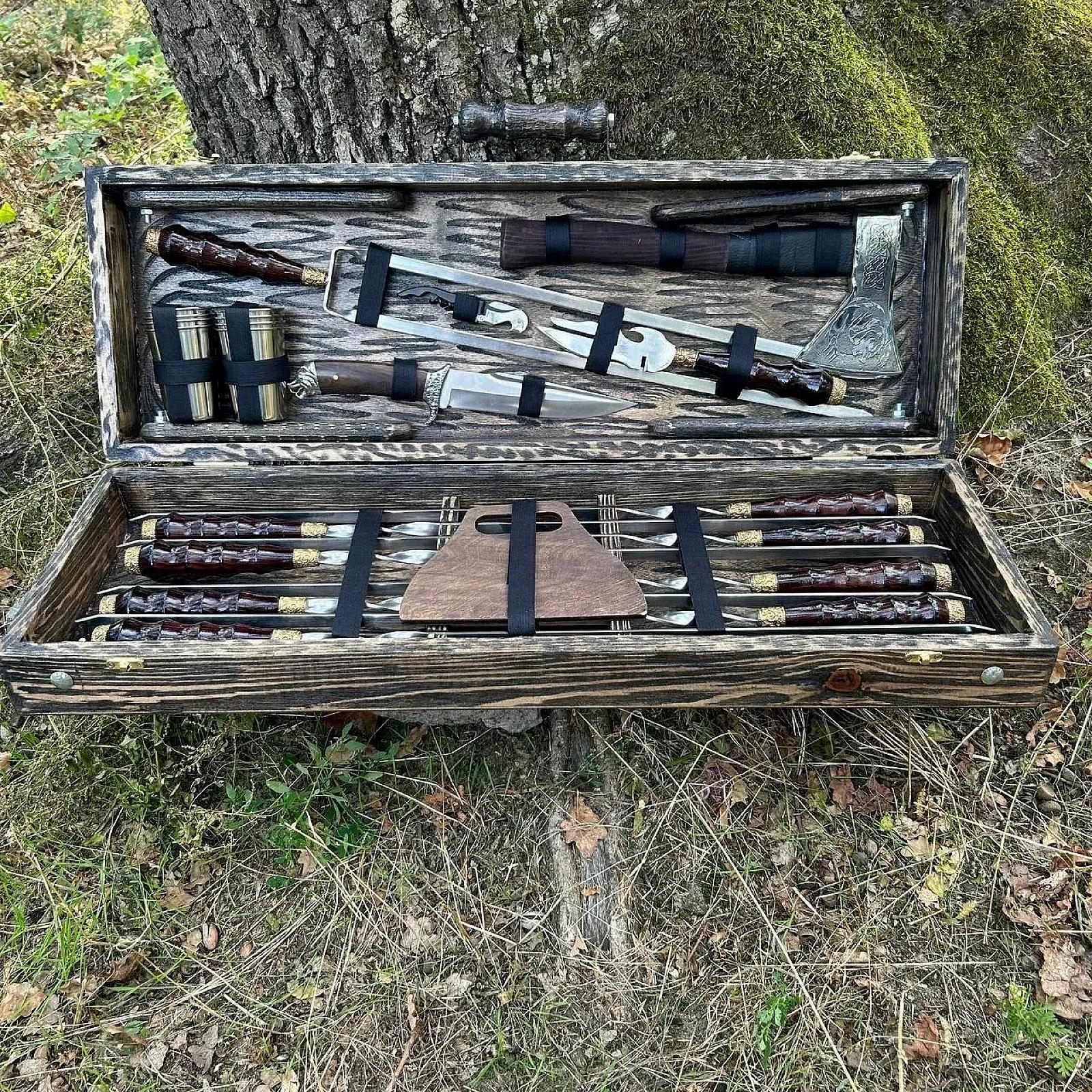 Дерев'яний кейс із набором шампурів «АВАНГАРД»