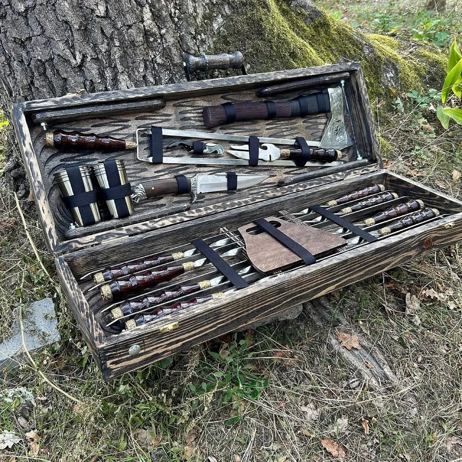 Дерев'яний кейс із набором шампурів «АВАНГАРД»