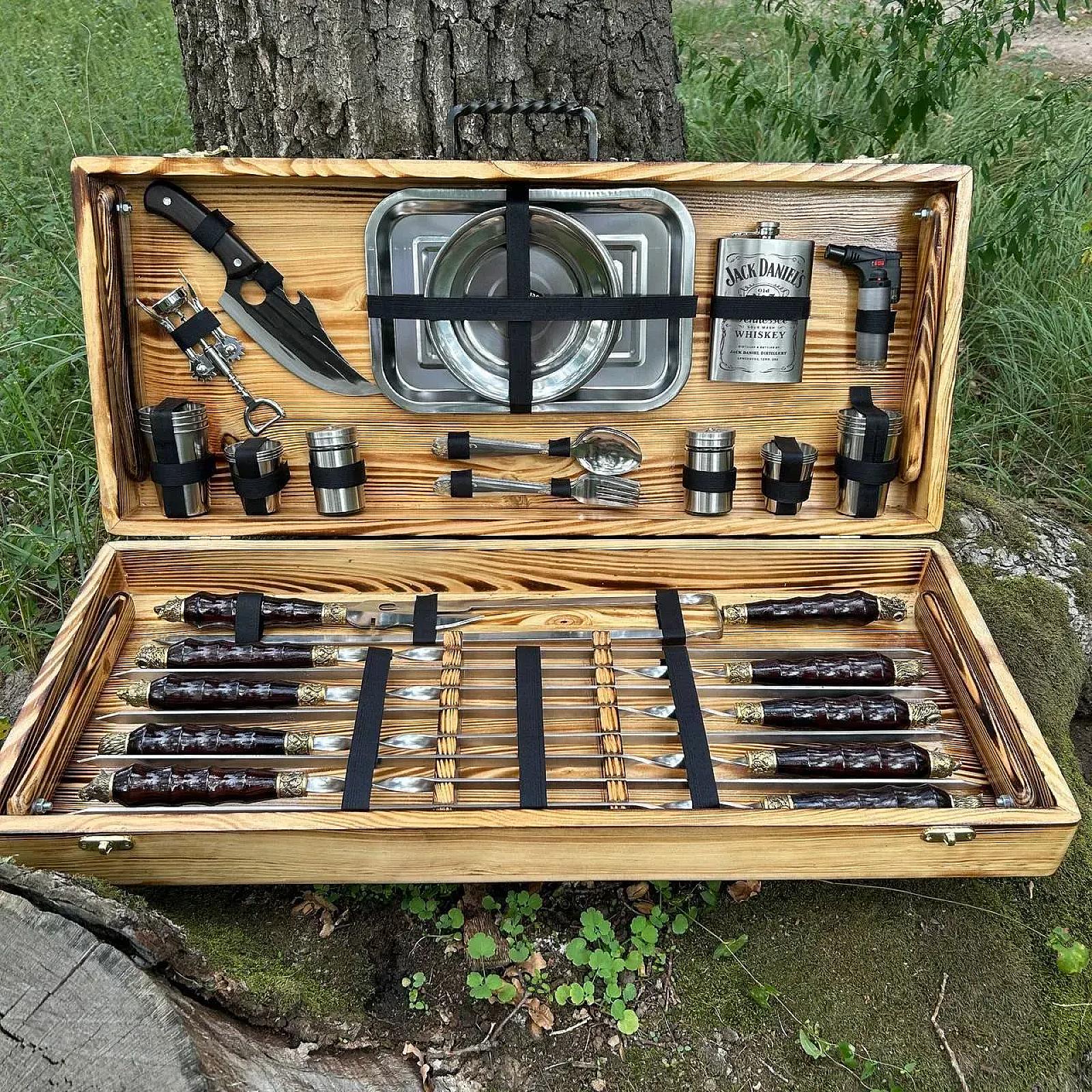 Дерев'яний кейс із набором шампурів «ЗОДІАК»