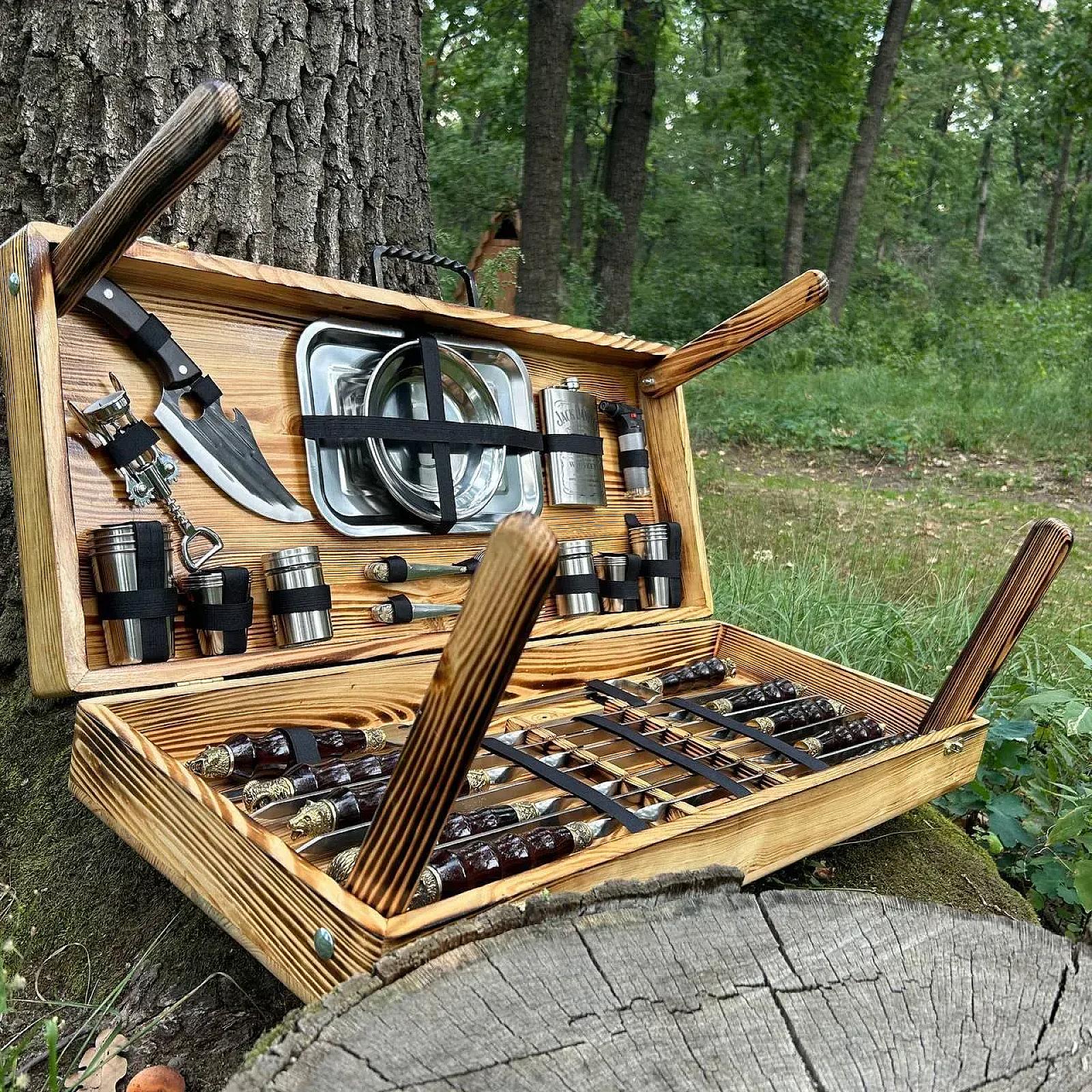 Дерев'яний кейс із набором шампурів «ЗОДІАК»