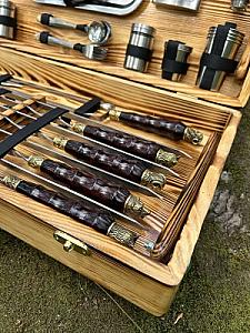 Дерев'яний кейс із набором шампурів «ЗОДІАК»