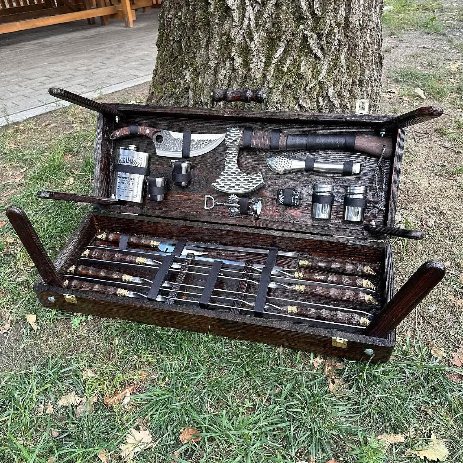 Кейс дерев’яний із набором шампурів «ВОЖАК»