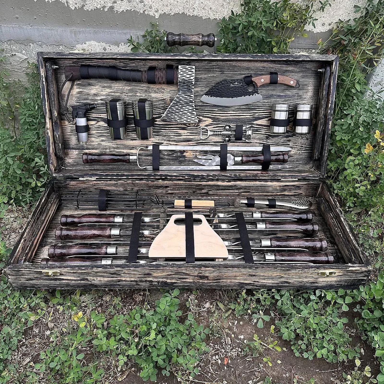 Кейс дерев’яний з набором шампурів «МОНАРХ»