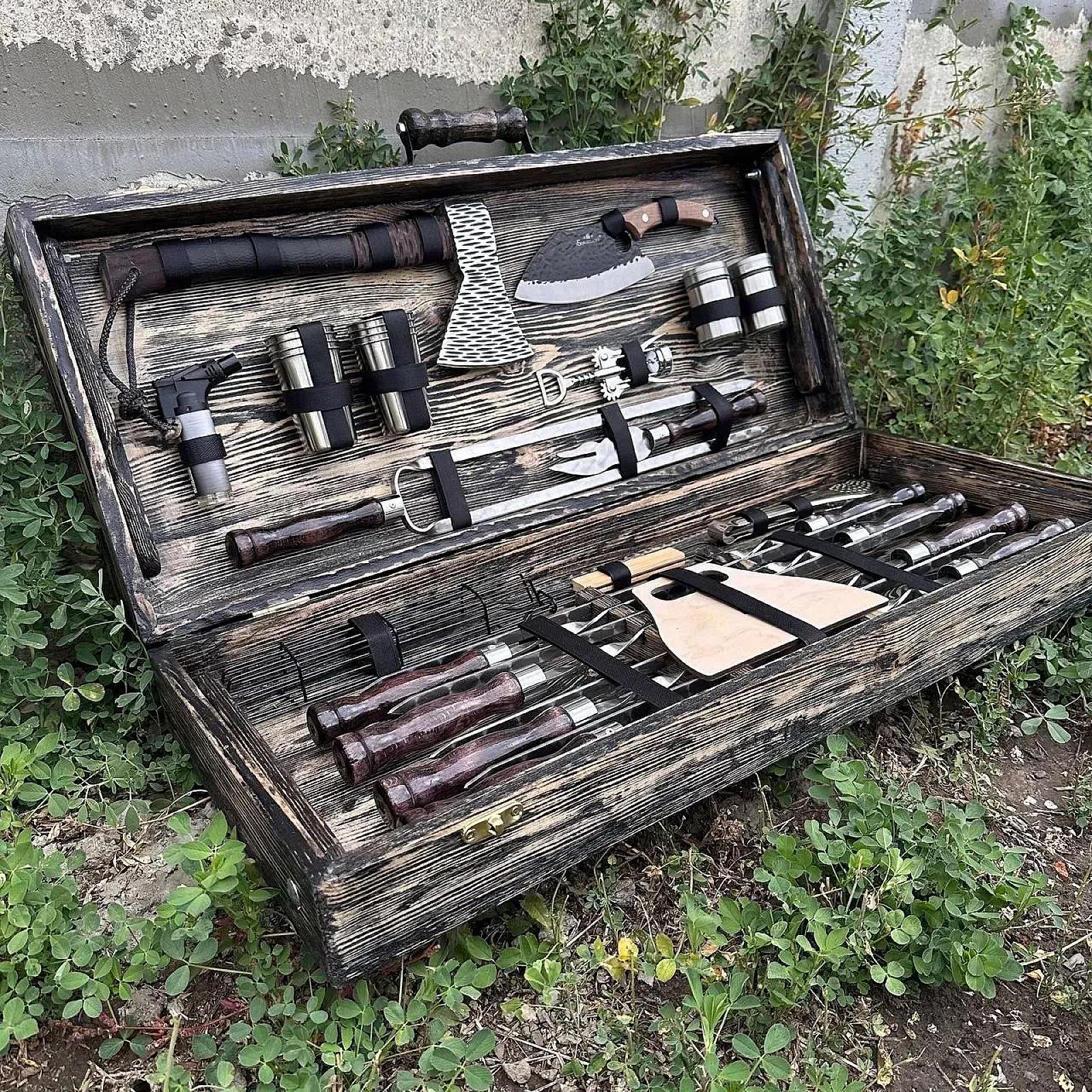 Кейс дерев’яний з набором шампурів «МОНАРХ»