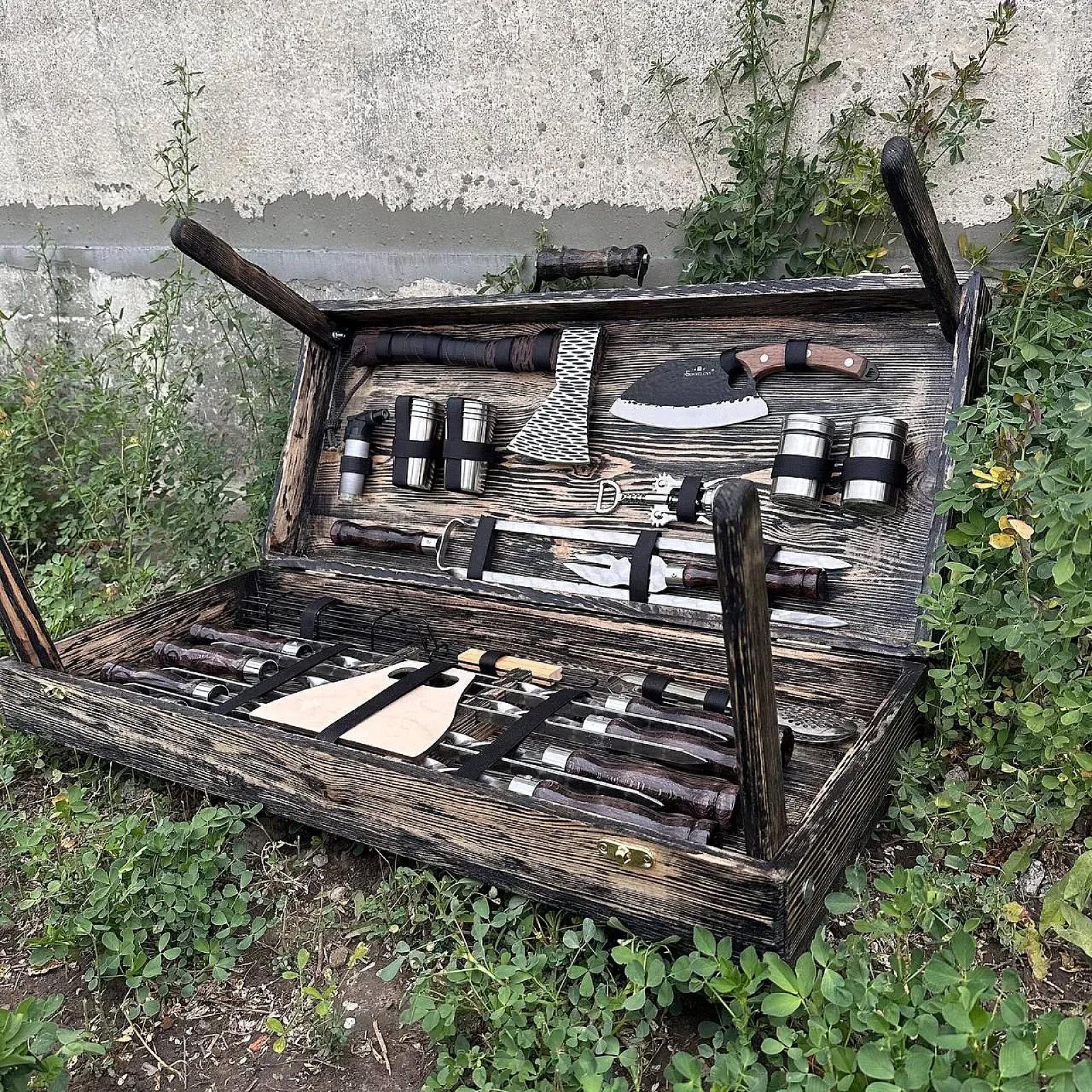 Кейс дерев’яний з набором шампурів «МОНАРХ»