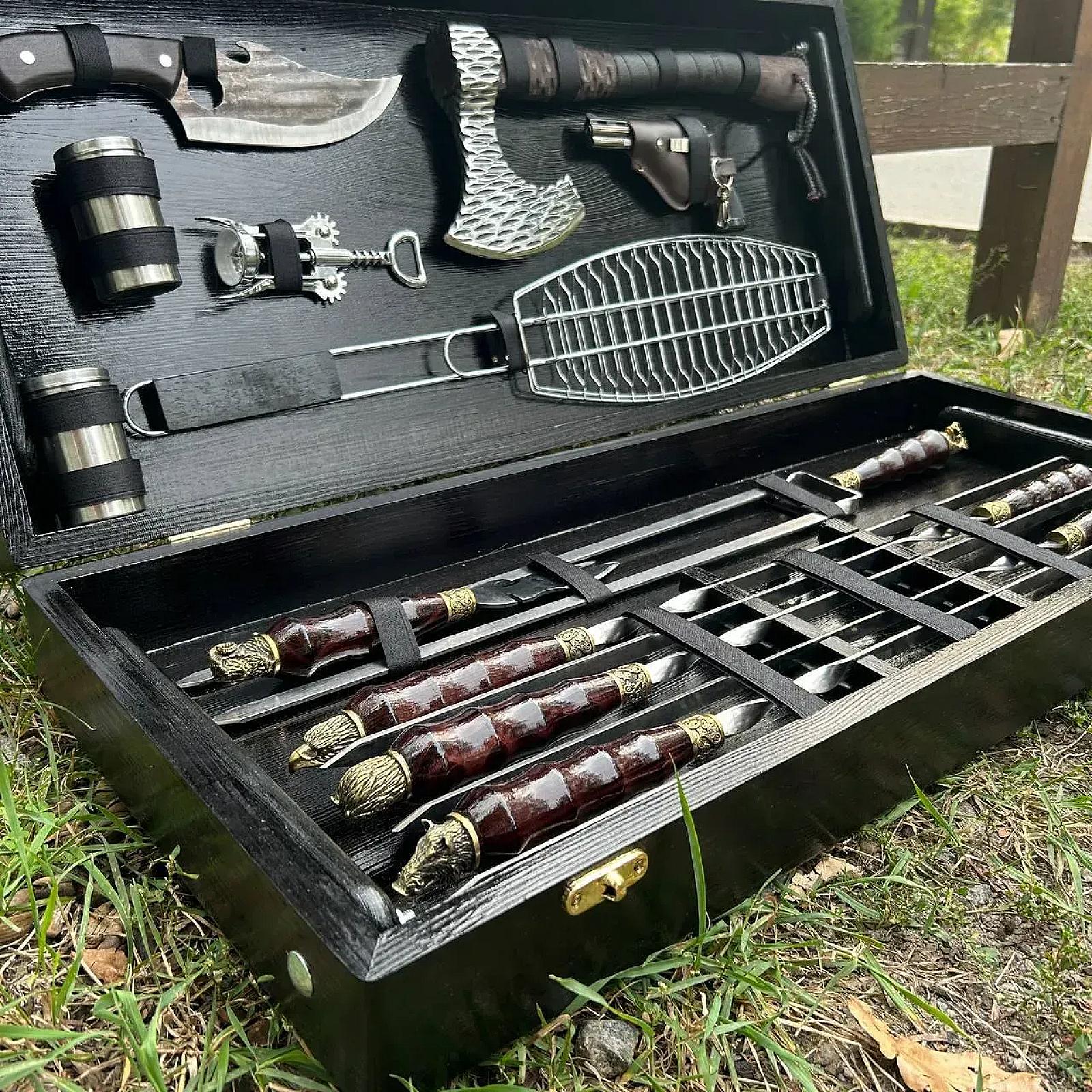 Кейс дерев'яний з набором шампурів «ЛІДЕР»