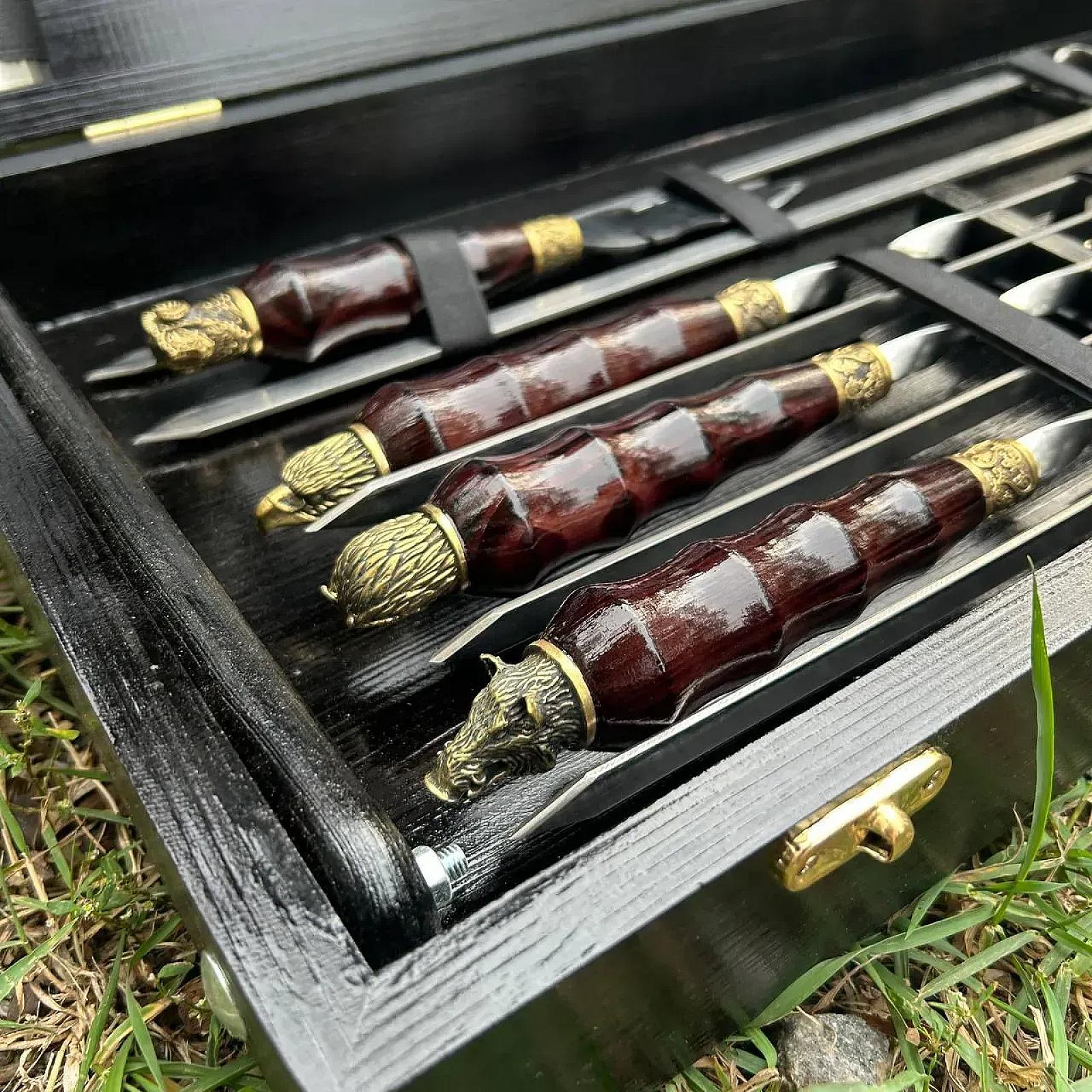 Кейс дерев'яний з набором шампурів «ЛІДЕР»