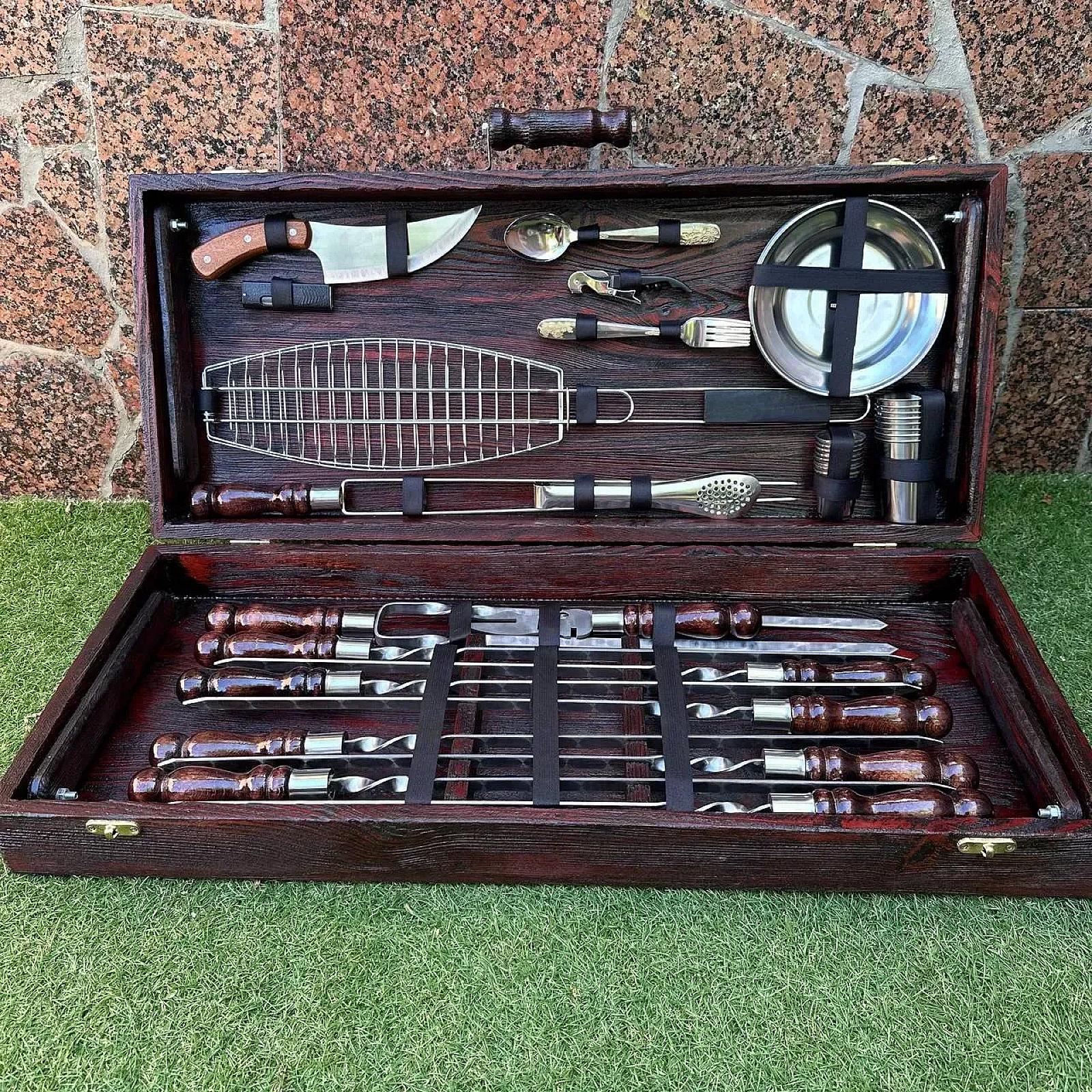 Кейс дерев'яний з набором шампурів "ПРЕМІЯ"