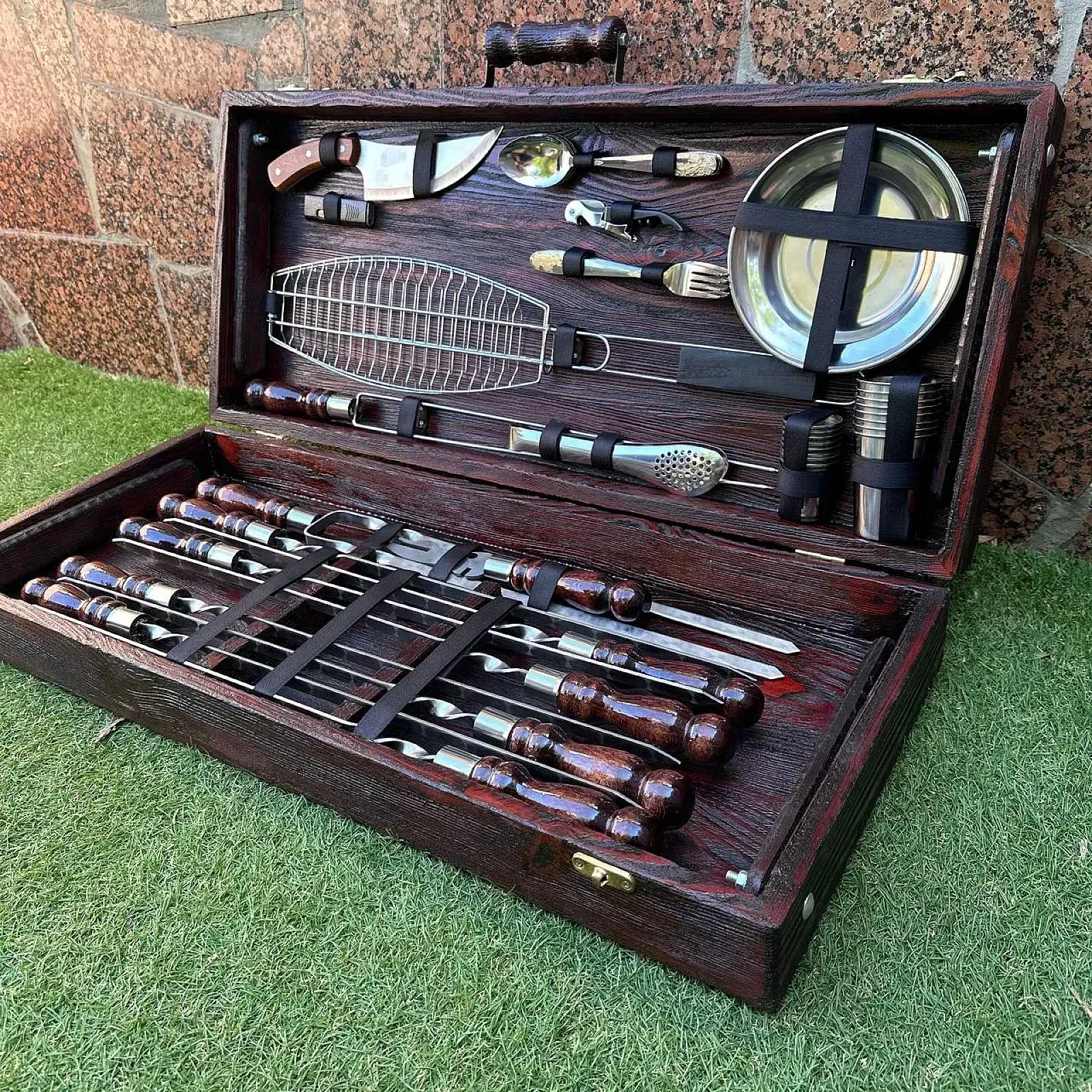 Кейс дерев'яний з набором шампурів "ПРЕМІЯ"