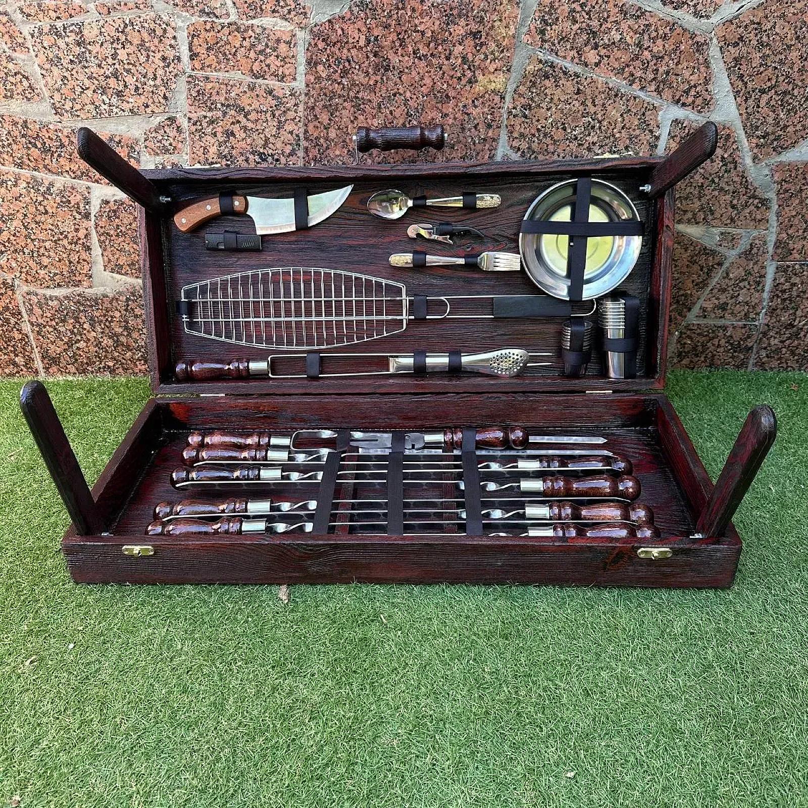 Кейс дерев'яний з набором шампурів "ПРЕМІЯ"