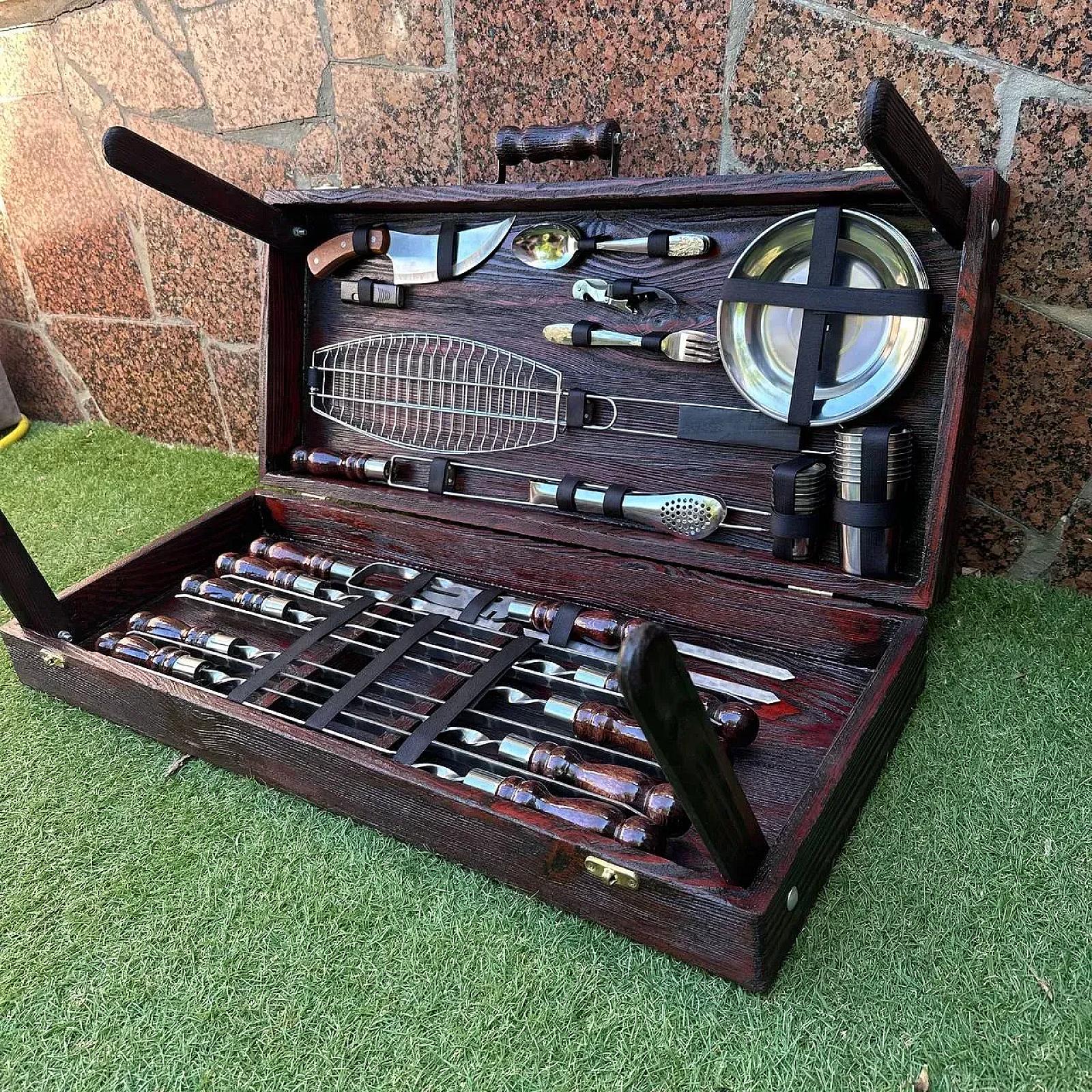 Кейс дерев'яний з набором шампурів "ПРЕМІЯ"